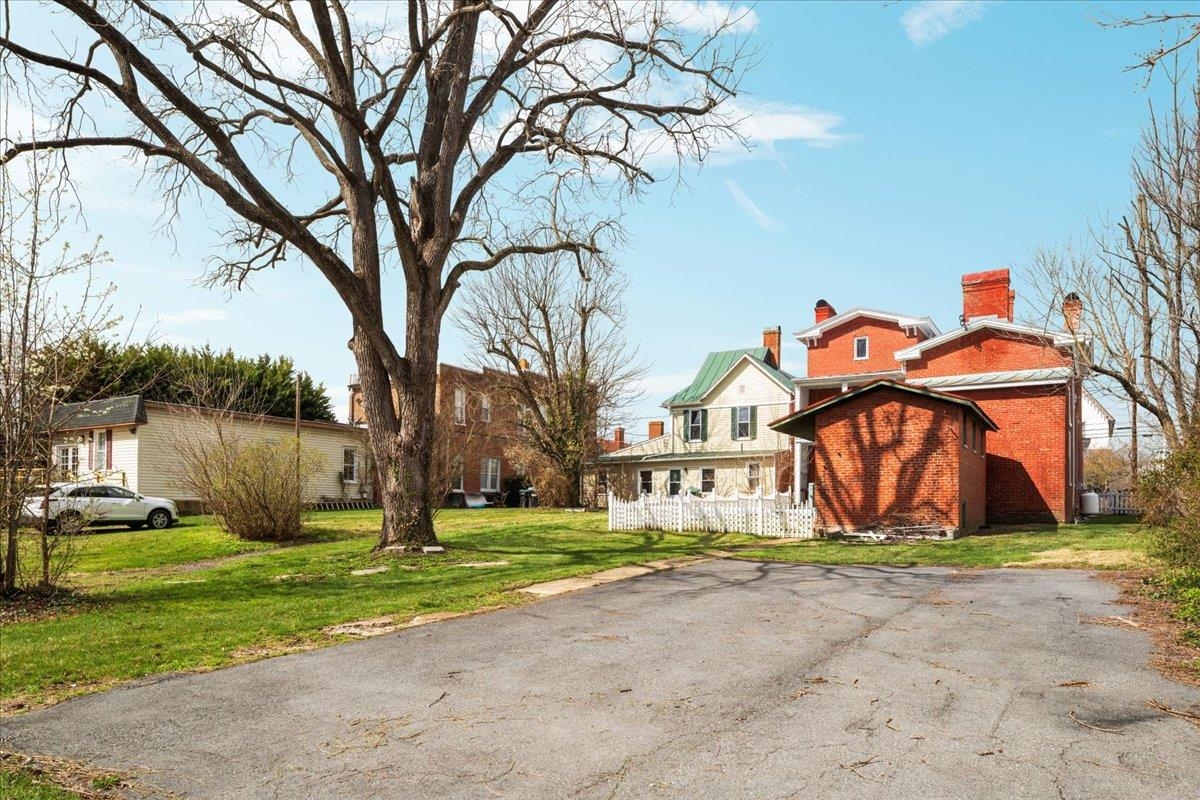 9400 S CONGRESS ST, NEW MARKET, Virginia 22844, 4 Bedrooms Bedrooms, ,2 BathroomsBathrooms,Residential,9400 S CONGRESS ST,674599 MLS # 674599