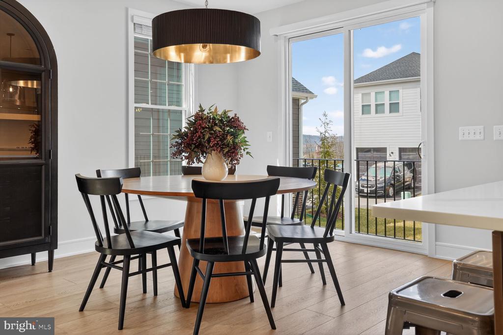 6053 COBBLESTONE CT, MARSHALL, Virginia, 5 Bedrooms Bedrooms, ,4 BathroomsBathrooms,Residential,6053 COBBLESTONE CT,VAFQ2020970 MLS # VAFQ2020970