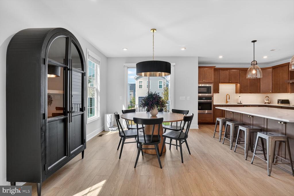 6053 COBBLESTONE CT, MARSHALL, Virginia, 5 Bedrooms Bedrooms, ,4 BathroomsBathrooms,Residential,6053 COBBLESTONE CT,VAFQ2020970 MLS # VAFQ2020970