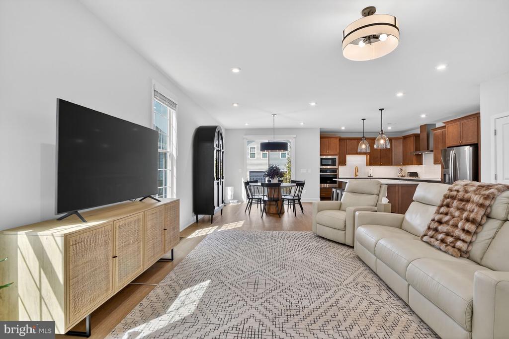 6053 COBBLESTONE CT, MARSHALL, Virginia, 5 Bedrooms Bedrooms, ,4 BathroomsBathrooms,Residential,6053 COBBLESTONE CT,VAFQ2020970 MLS # VAFQ2020970