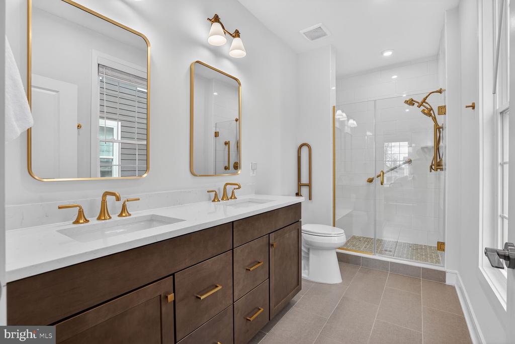 6053 COBBLESTONE CT, MARSHALL, Virginia, 5 Bedrooms Bedrooms, ,4 BathroomsBathrooms,Residential,6053 COBBLESTONE CT,VAFQ2020970 MLS # VAFQ2020970