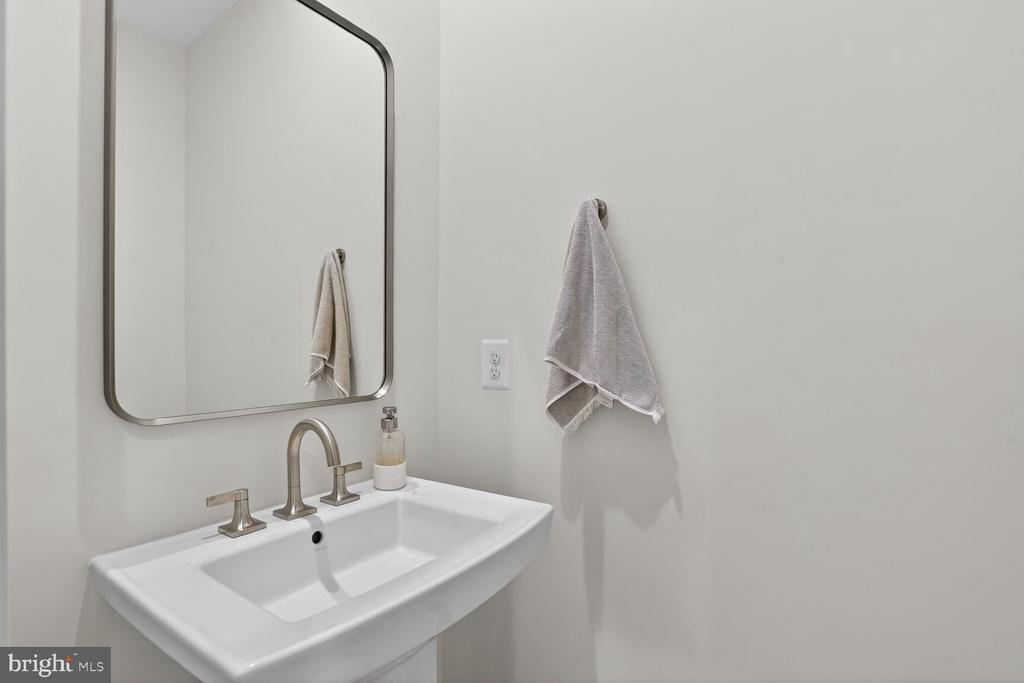 6053 COBBLESTONE CT, MARSHALL, Virginia, 5 Bedrooms Bedrooms, ,4 BathroomsBathrooms,Residential,6053 COBBLESTONE CT,VAFQ2020970 MLS # VAFQ2020970