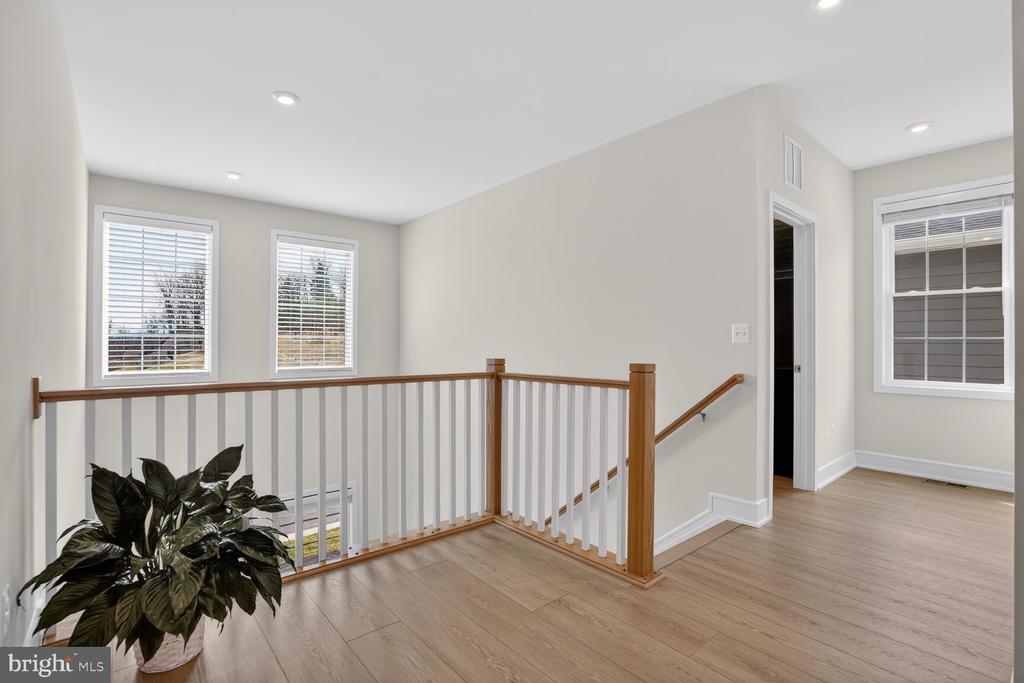 6053 COBBLESTONE CT, MARSHALL, Virginia, 5 Bedrooms Bedrooms, ,4 BathroomsBathrooms,Residential,6053 COBBLESTONE CT,VAFQ2020970 MLS # VAFQ2020970