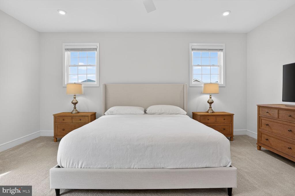 6053 COBBLESTONE CT, MARSHALL, Virginia, 5 Bedrooms Bedrooms, ,4 BathroomsBathrooms,Residential,6053 COBBLESTONE CT,VAFQ2020970 MLS # VAFQ2020970