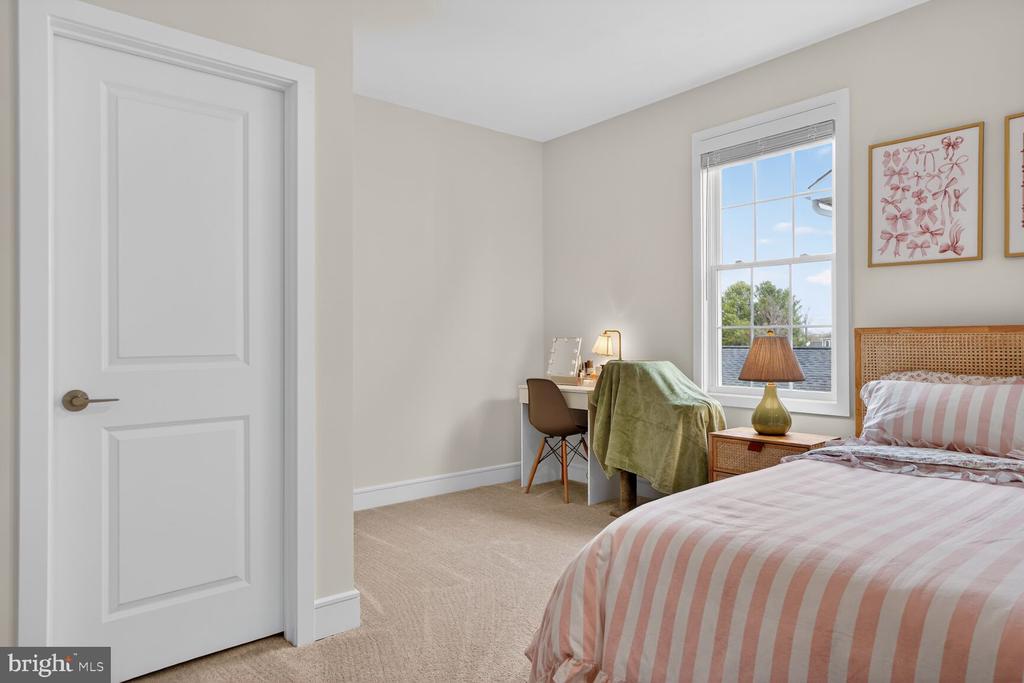 6053 COBBLESTONE CT, MARSHALL, Virginia, 5 Bedrooms Bedrooms, ,4 BathroomsBathrooms,Residential,6053 COBBLESTONE CT,VAFQ2020970 MLS # VAFQ2020970