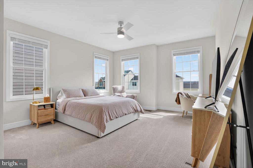 6053 COBBLESTONE CT, MARSHALL, Virginia, 5 Bedrooms Bedrooms, ,4 BathroomsBathrooms,Residential,6053 COBBLESTONE CT,VAFQ2020970 MLS # VAFQ2020970