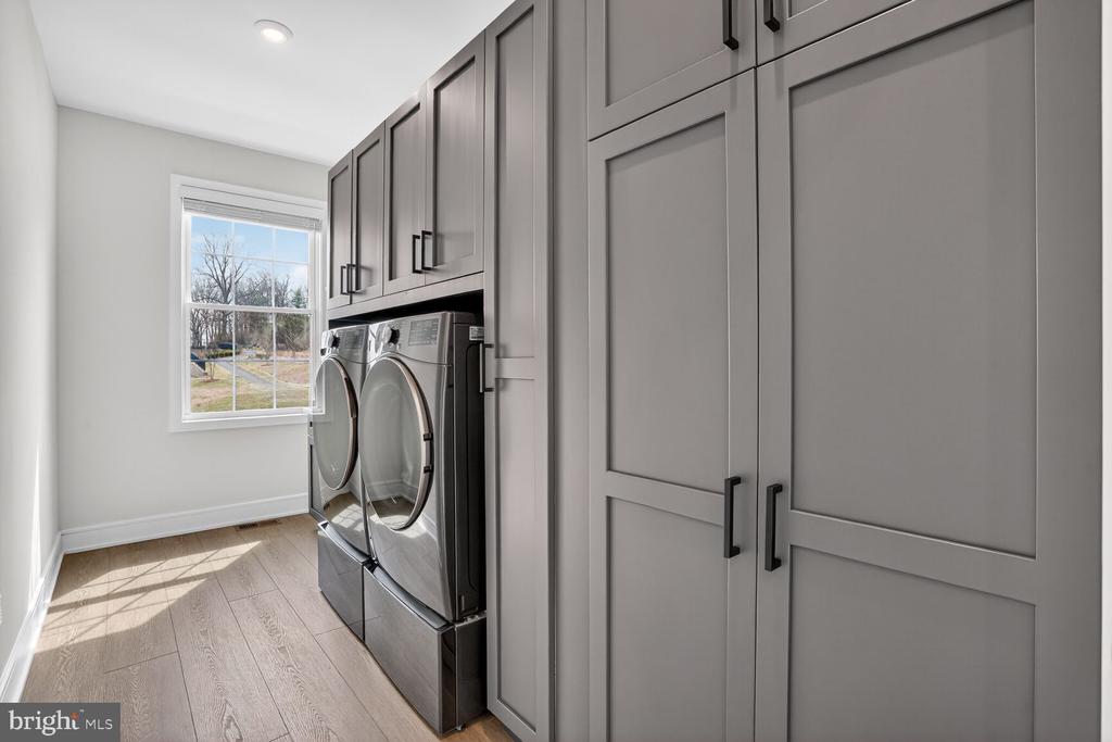 6053 COBBLESTONE CT, MARSHALL, Virginia, 5 Bedrooms Bedrooms, ,4 BathroomsBathrooms,Residential,6053 COBBLESTONE CT,VAFQ2020970 MLS # VAFQ2020970