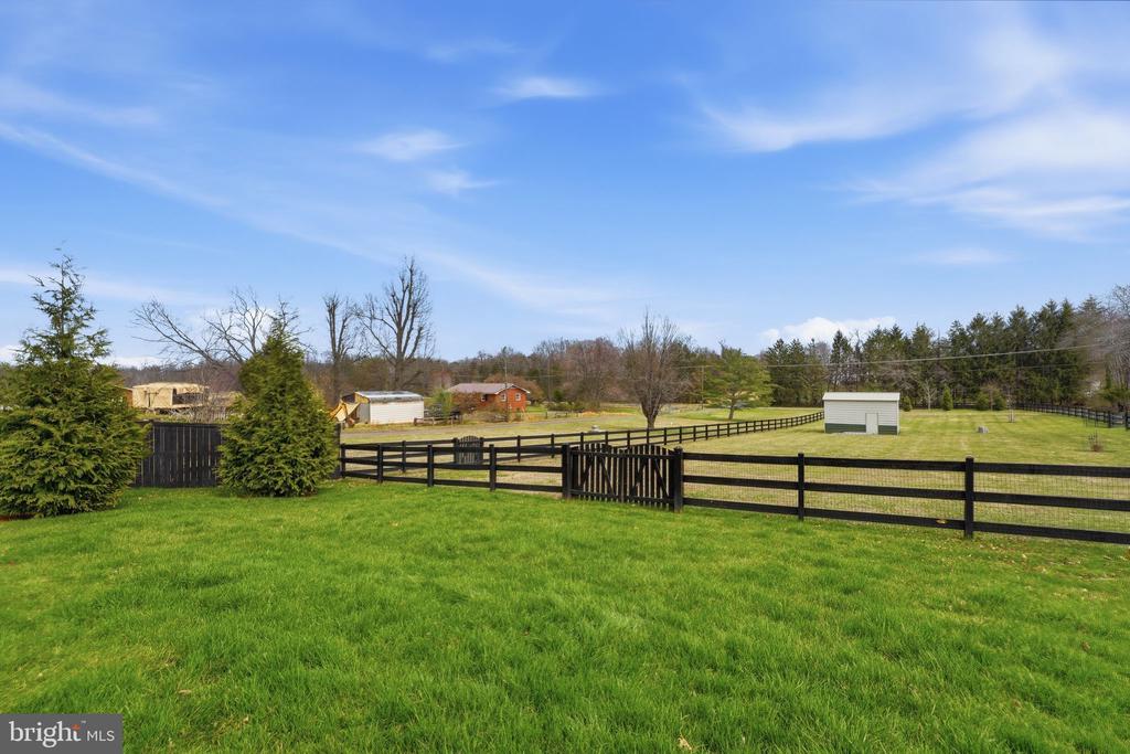 7808 FRYTOWN RD, WARRENTON, Virginia, 3 Bedrooms Bedrooms, ,3 BathroomsBathrooms,Residential,7808 FRYTOWN RD,VAFQ2021022 MLS # VAFQ2021022