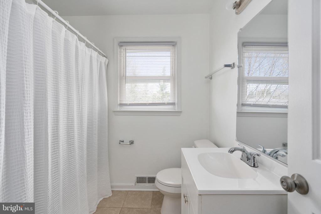 4008 BLAKE DR, FREDERICKSBURG, Virginia 22407, 3 Bedrooms Bedrooms, ,3 BathroomsBathrooms,Residential,4008 BLAKE DR,VASP2040296 MLS # VASP2040296