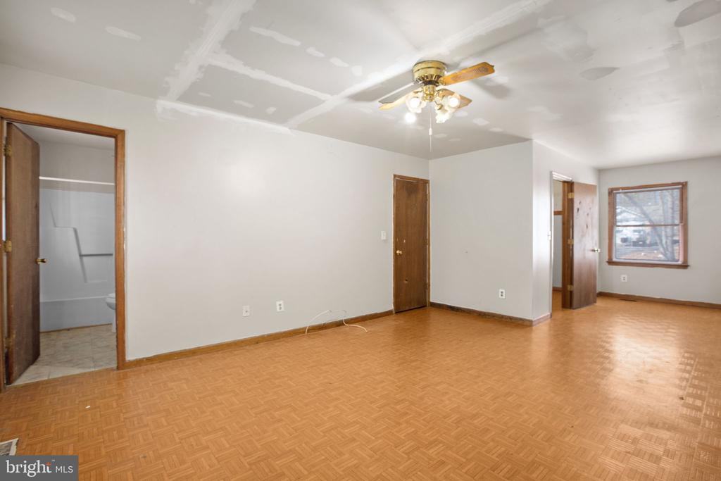 1105 LAKEVIEW PKWY, LOCUST GROVE, Virginia 22508, 2 Bedrooms Bedrooms, ,2 BathroomsBathrooms,Residential,1105 LAKEVIEW PKWY,VAOR2013658 MLS # VAOR2013658 1105 LAKEVIEW PKWY, LOCUST GROVE, Virginia 22508, 2 Bedrooms Bedrooms, ,2 BathroomsBathrooms,Residential,1105 LAKEVIEW PKWY,VAOR2013658 MLS # VAOR2013658