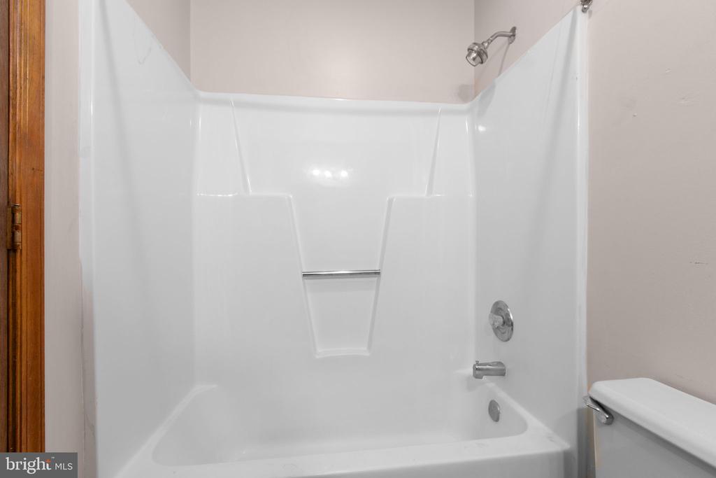 1105 LAKEVIEW PKWY, LOCUST GROVE, Virginia 22508, 2 Bedrooms Bedrooms, ,2 BathroomsBathrooms,Residential,1105 LAKEVIEW PKWY,VAOR2013658 MLS # VAOR2013658 1105 LAKEVIEW PKWY, LOCUST GROVE, Virginia 22508, 2 Bedrooms Bedrooms, ,2 BathroomsBathrooms,Residential,1105 LAKEVIEW PKWY,VAOR2013658 MLS # VAOR2013658