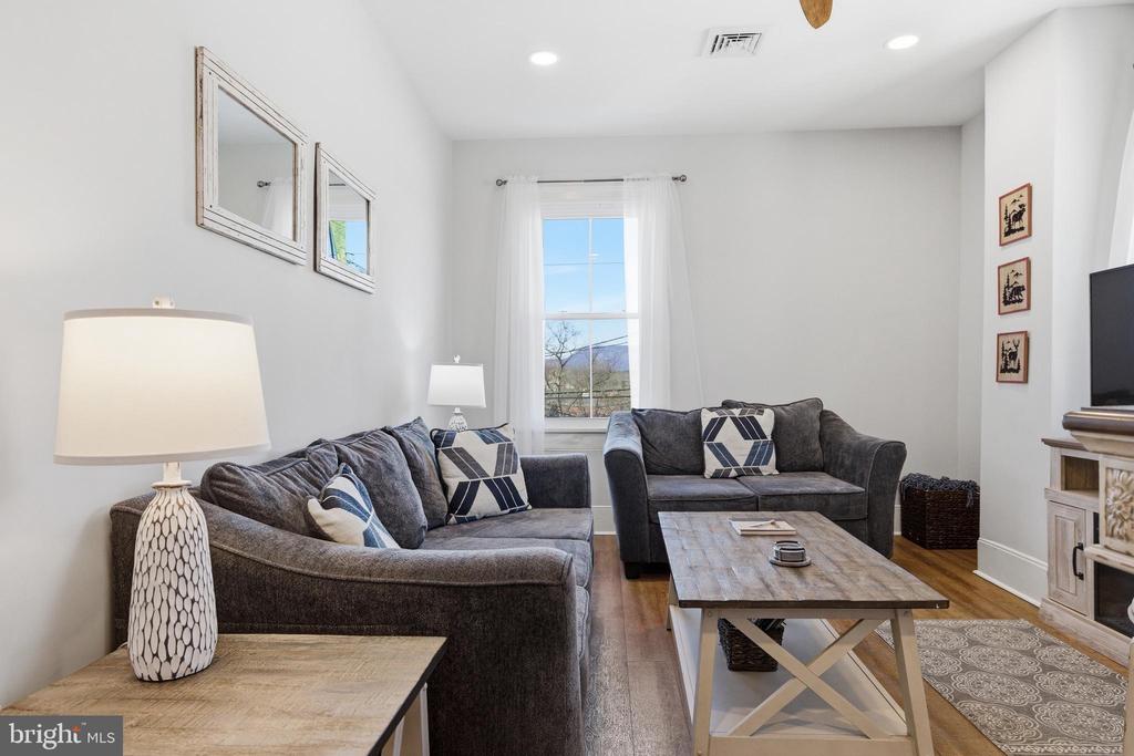 10 N DEFORD AVE, LURAY, Virginia 22835, 5 Bedrooms Bedrooms, ,2 BathroomsBathrooms,Residential,10 N DEFORD AVE,VAPA2006166 MLS # VAPA2006166 10 N DEFORD AVE, LURAY, Virginia 22835, 5 Bedrooms Bedrooms, ,2 BathroomsBathrooms,Residential,10 N DEFORD AVE,VAPA2006166 MLS # VAPA2006166