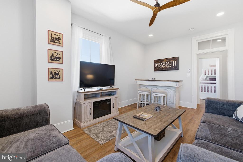 10 N DEFORD AVE, LURAY, Virginia 22835, 5 Bedrooms Bedrooms, ,2 BathroomsBathrooms,Residential,10 N DEFORD AVE,VAPA2006166 MLS # VAPA2006166 10 N DEFORD AVE, LURAY, Virginia 22835, 5 Bedrooms Bedrooms, ,2 BathroomsBathrooms,Residential,10 N DEFORD AVE,VAPA2006166 MLS # VAPA2006166