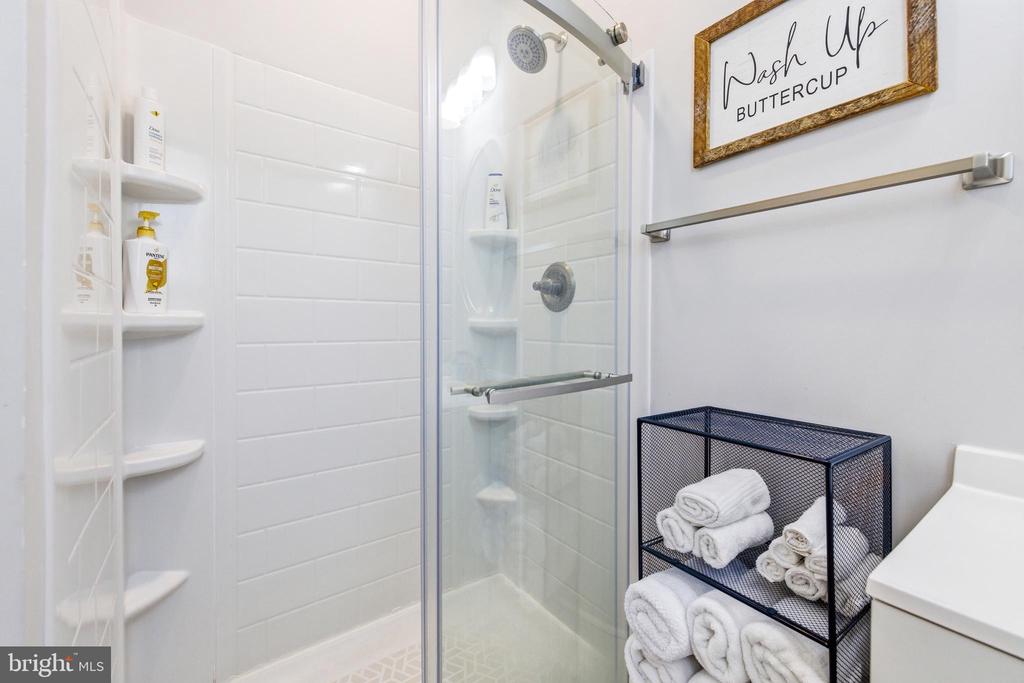 10 N DEFORD AVE, LURAY, Virginia 22835, 5 Bedrooms Bedrooms, ,2 BathroomsBathrooms,Residential,10 N DEFORD AVE,VAPA2006166 MLS # VAPA2006166 10 N DEFORD AVE, LURAY, Virginia 22835, 5 Bedrooms Bedrooms, ,2 BathroomsBathrooms,Residential,10 N DEFORD AVE,VAPA2006166 MLS # VAPA2006166