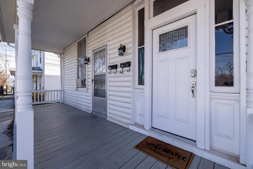 10 N DEFORD AVE, LURAY, Virginia 22835, 5 Bedrooms Bedrooms, ,2 BathroomsBathrooms,Residential,10 N DEFORD AVE,VAPA2006166 MLS # VAPA2006166 10 N DEFORD AVE, LURAY, Virginia 22835, 5 Bedrooms Bedrooms, ,2 BathroomsBathrooms,Residential,10 N DEFORD AVE,VAPA2006166 MLS # VAPA2006166