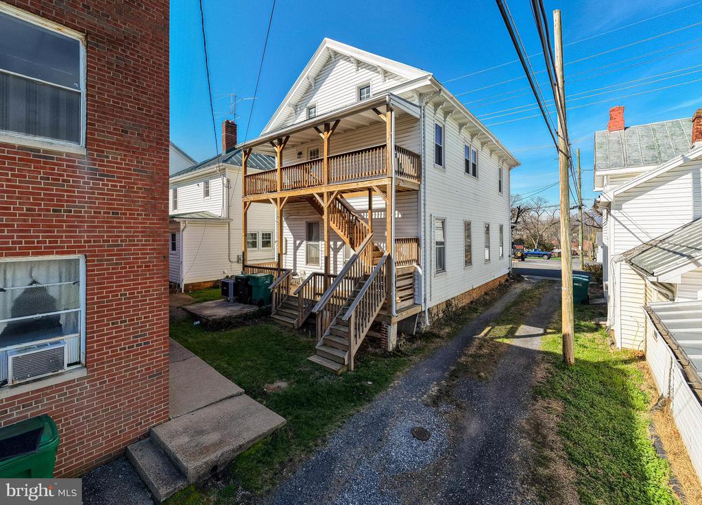 10 N DEFORD AVE, LURAY, Virginia 22835, 5 Bedrooms Bedrooms, ,2 BathroomsBathrooms,Residential,10 N DEFORD AVE,VAPA2006166 MLS # VAPA2006166 10 N DEFORD AVE, LURAY, Virginia 22835, 5 Bedrooms Bedrooms, ,2 BathroomsBathrooms,Residential,10 N DEFORD AVE,VAPA2006166 MLS # VAPA2006166