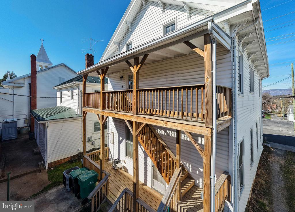 10 N DEFORD AVE, LURAY, Virginia 22835, 5 Bedrooms Bedrooms, ,2 BathroomsBathrooms,Residential,10 N DEFORD AVE,VAPA2006166 MLS # VAPA2006166 10 N DEFORD AVE, LURAY, Virginia 22835, 5 Bedrooms Bedrooms, ,2 BathroomsBathrooms,Residential,10 N DEFORD AVE,VAPA2006166 MLS # VAPA2006166