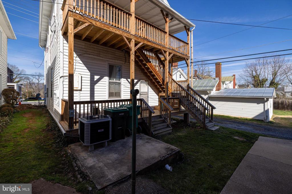 10 N DEFORD AVE, LURAY, Virginia 22835, 5 Bedrooms Bedrooms, ,2 BathroomsBathrooms,Residential,10 N DEFORD AVE,VAPA2006166 MLS # VAPA2006166 10 N DEFORD AVE, LURAY, Virginia 22835, 5 Bedrooms Bedrooms, ,2 BathroomsBathrooms,Residential,10 N DEFORD AVE,VAPA2006166 MLS # VAPA2006166