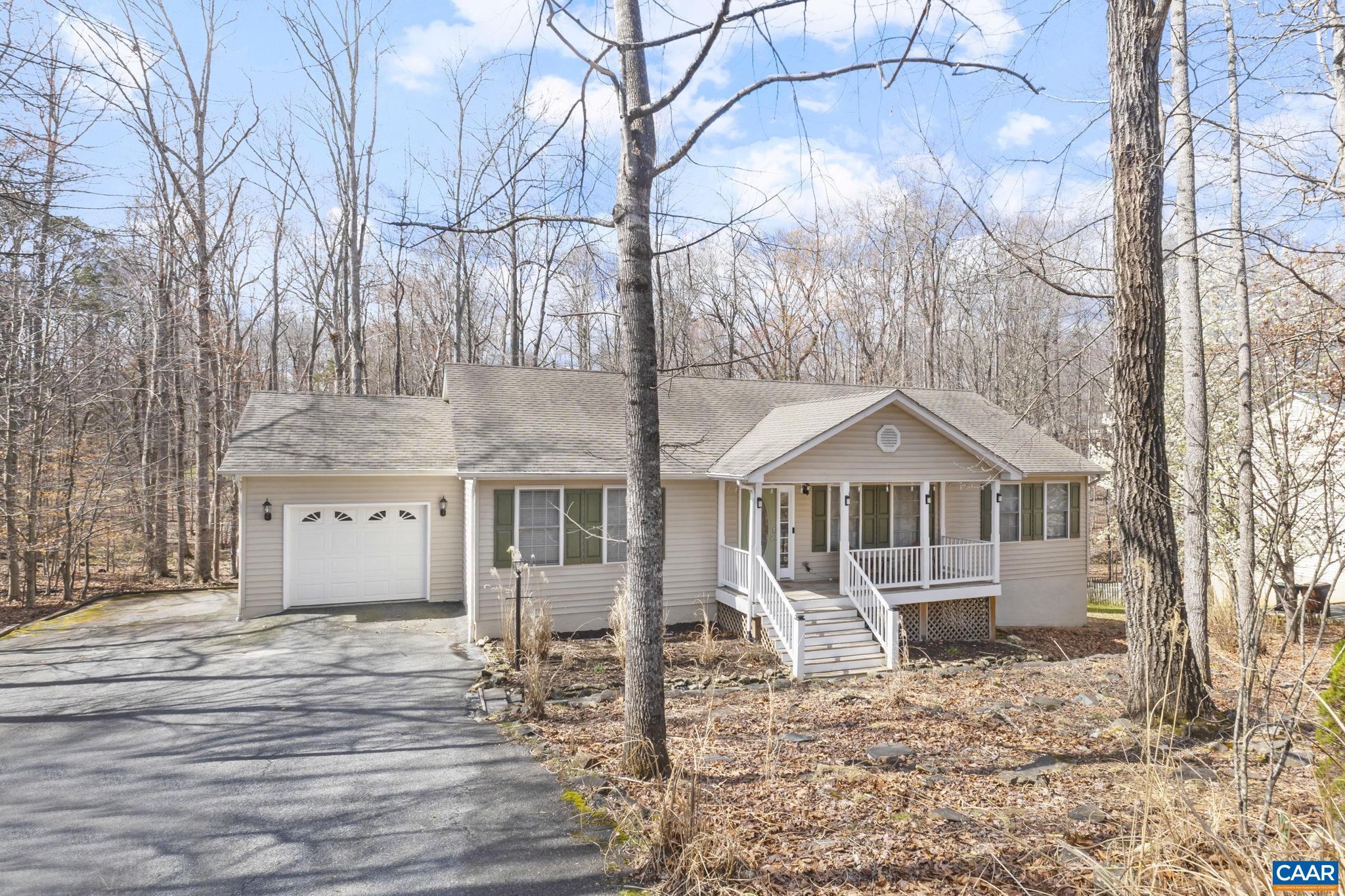 217 JEFFERSON DR, PALMYRA, Virginia 22963, 3 Bedrooms Bedrooms, ,2 BathroomsBathrooms,Residential,217 JEFFERSON DR,674685 MLS # 674685