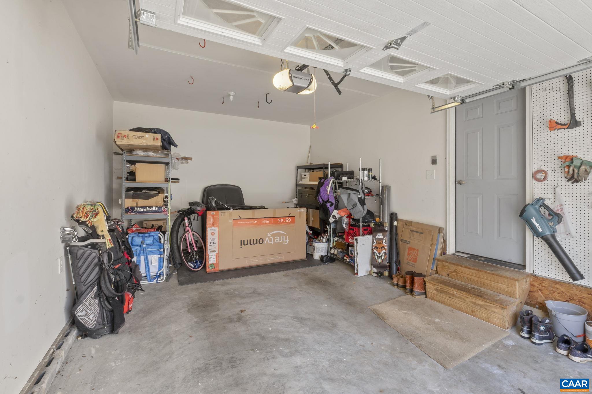 217 JEFFERSON DR, PALMYRA, Virginia 22963, 3 Bedrooms Bedrooms, ,2 BathroomsBathrooms,Residential,217 JEFFERSON DR,674685 MLS # 674685