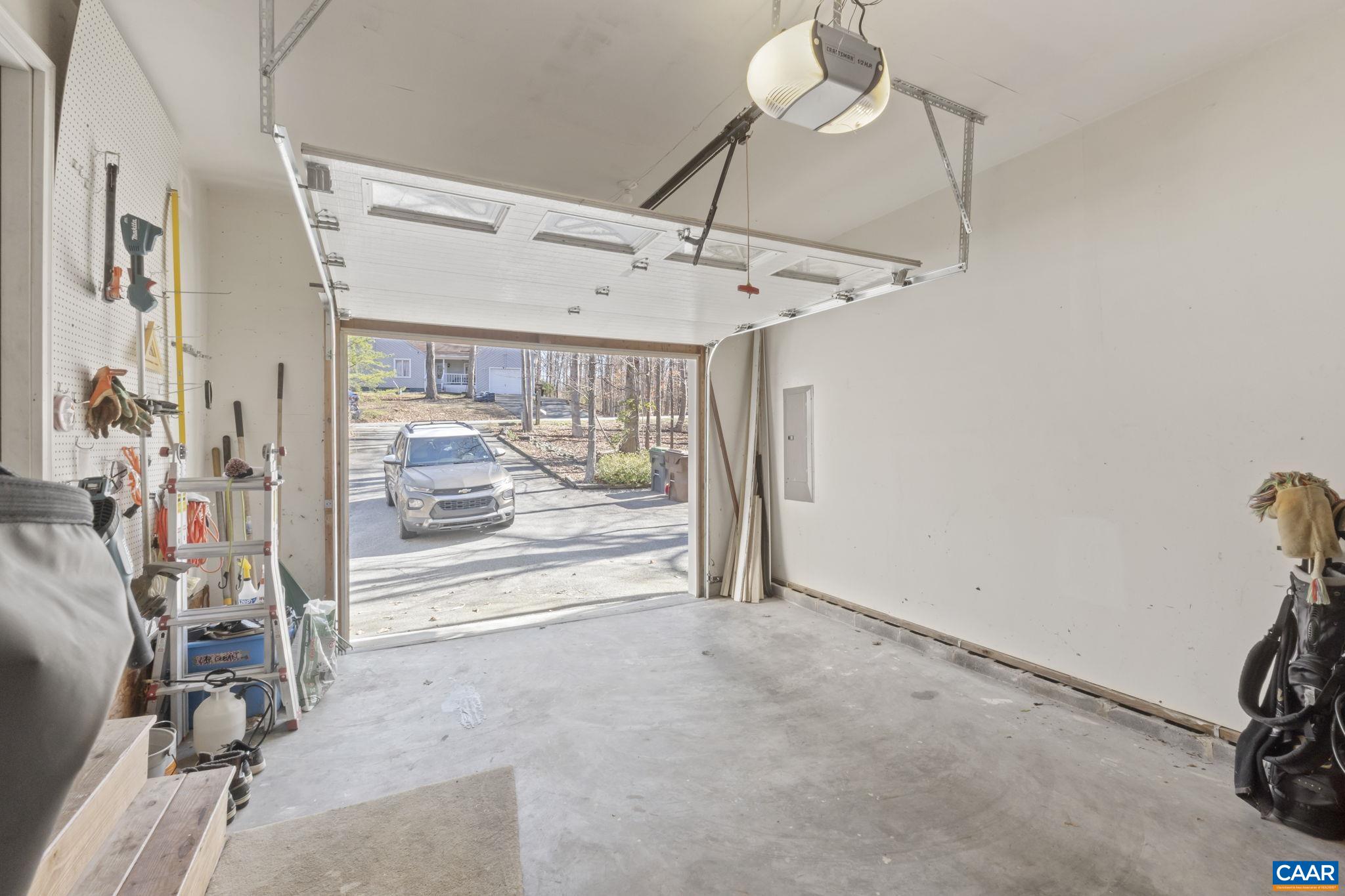 217 JEFFERSON DR, PALMYRA, Virginia 22963, 3 Bedrooms Bedrooms, ,2 BathroomsBathrooms,Residential,217 JEFFERSON DR,674685 MLS # 674685