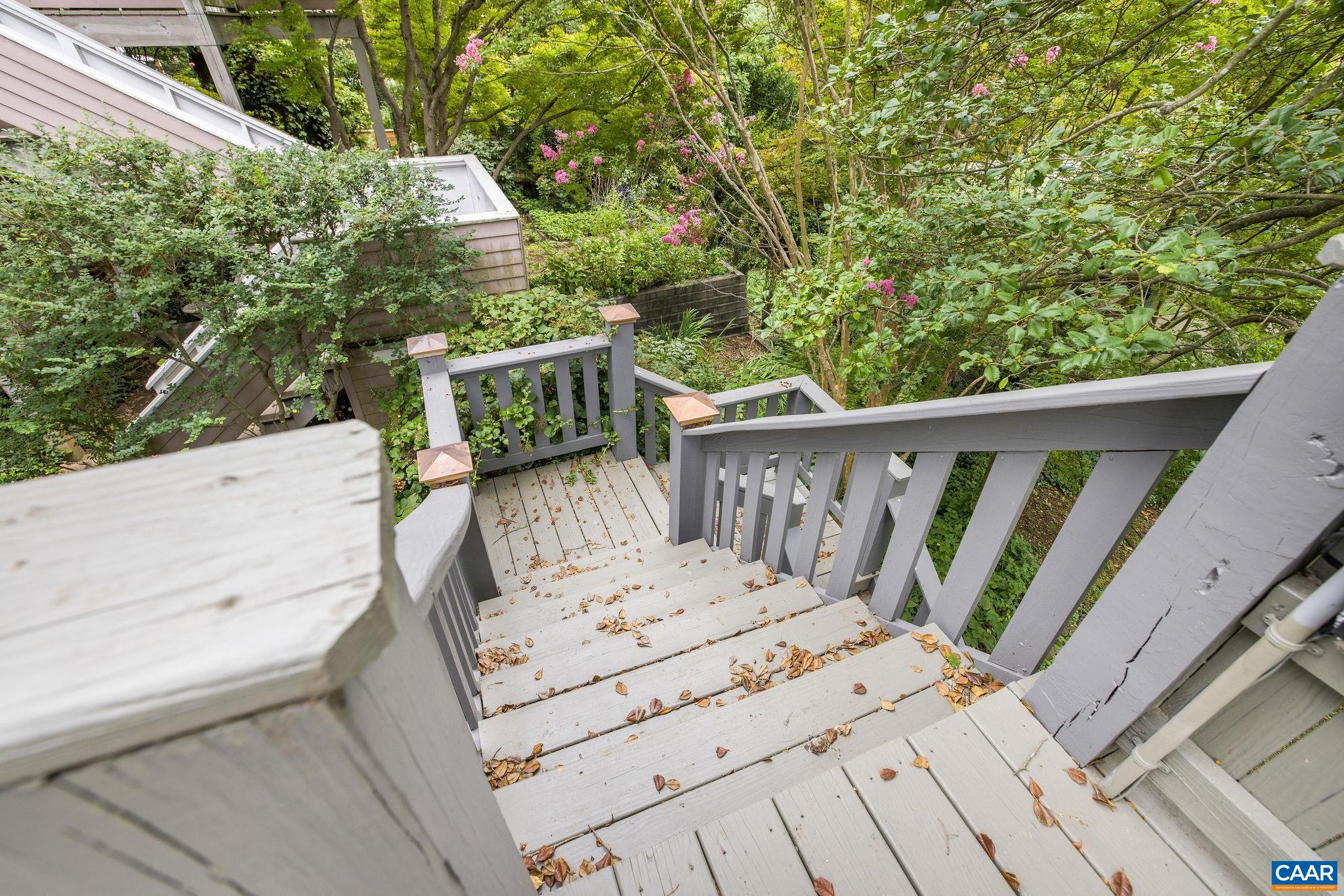 518 N 1ST ST, CHARLOTTESVILLE, Virginia 22902, 6 Bedrooms Bedrooms, ,3 BathroomsBathrooms,Residential,518 N 1ST ST,674691 MLS # 674691