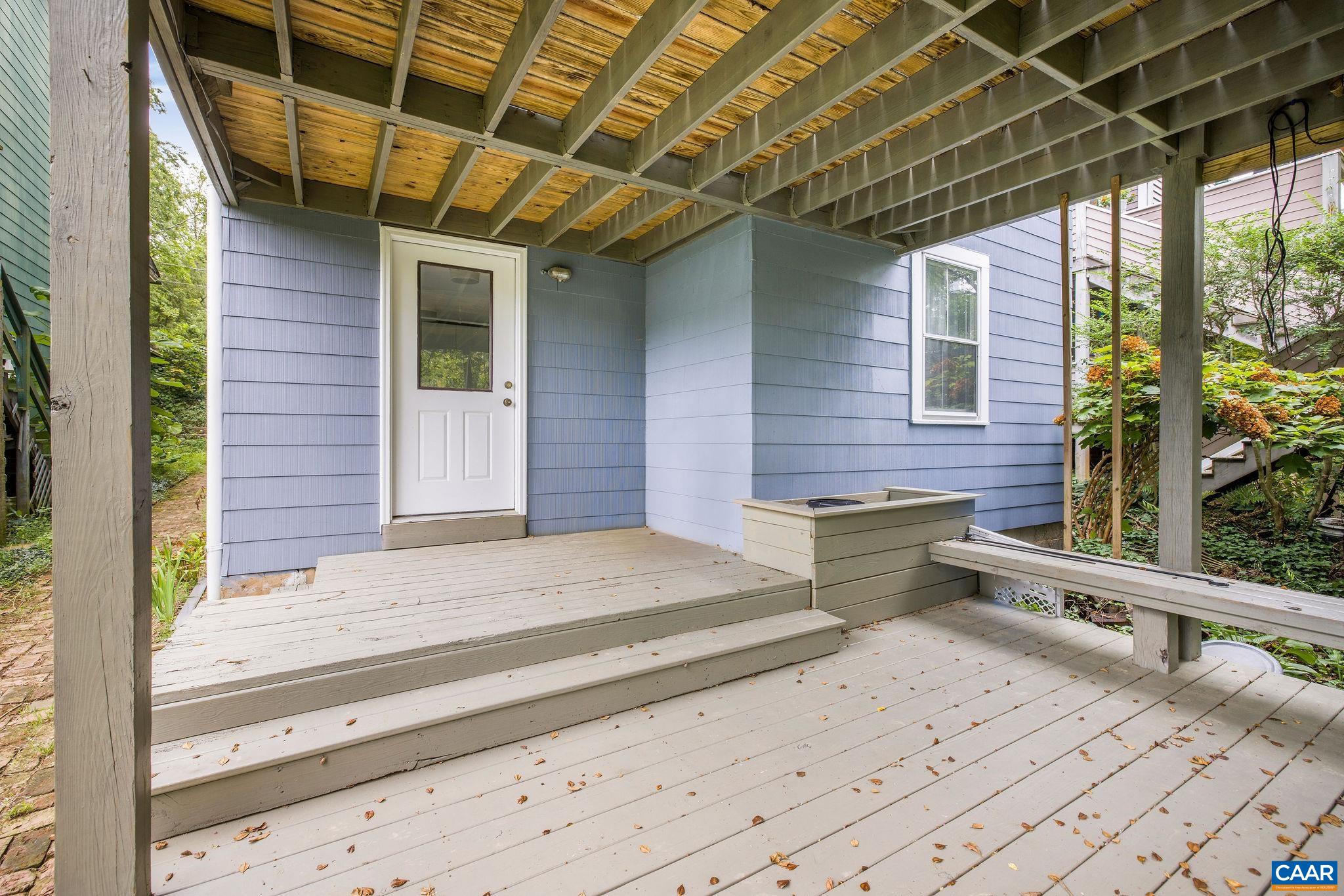 518 N 1ST ST, CHARLOTTESVILLE, Virginia 22902, 6 Bedrooms Bedrooms, ,3 BathroomsBathrooms,Residential,518 N 1ST ST,674691 MLS # 674691