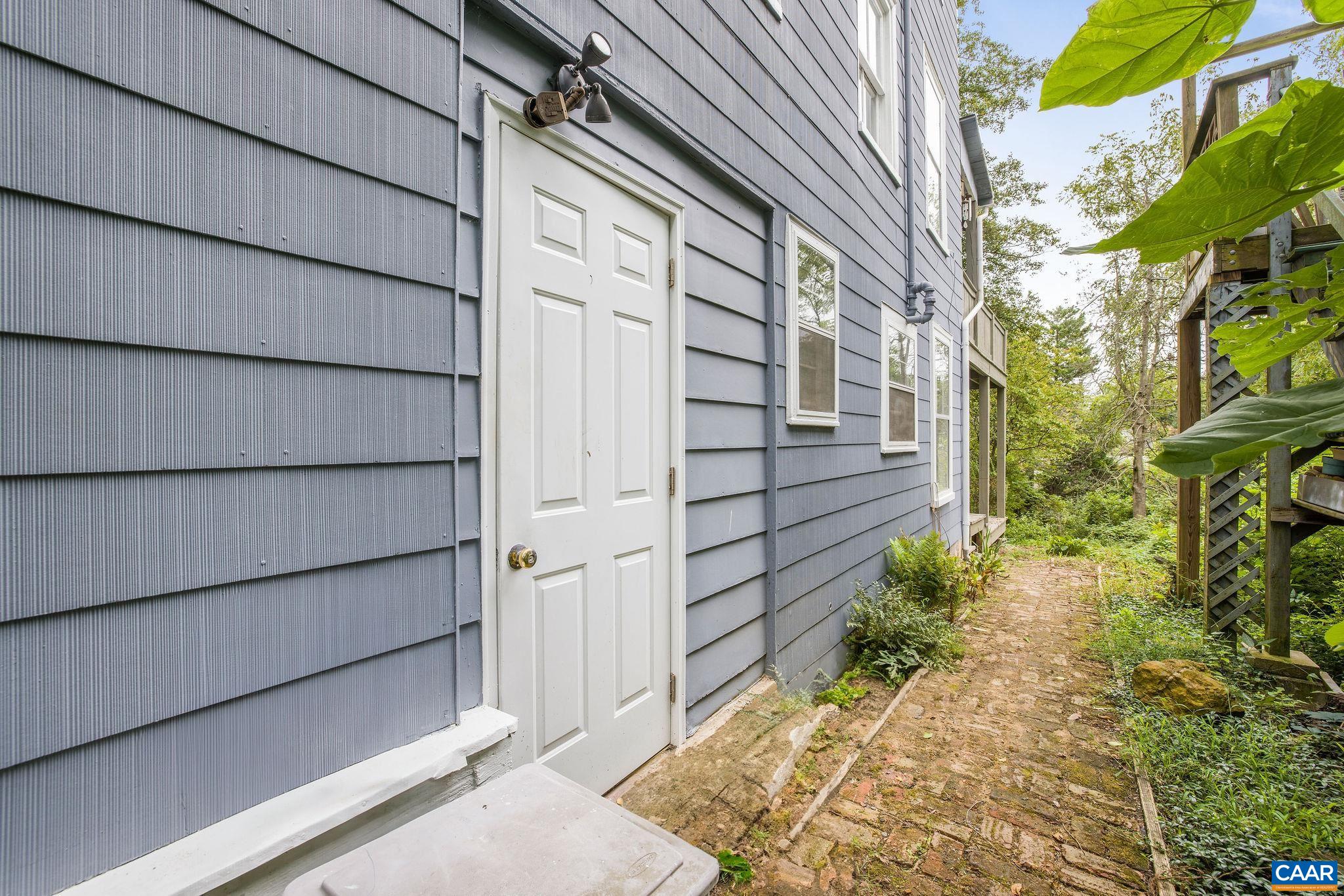 518 N 1ST ST, CHARLOTTESVILLE, Virginia 22902, 6 Bedrooms Bedrooms, ,3 BathroomsBathrooms,Residential,518 N 1ST ST,674691 MLS # 674691