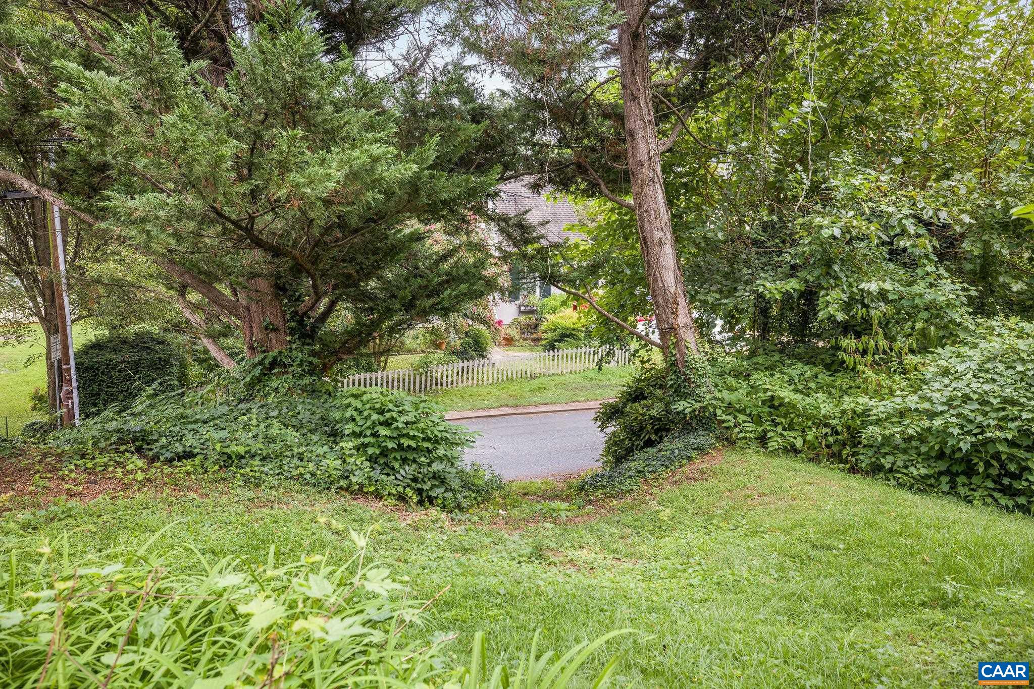 518 N 1ST ST, CHARLOTTESVILLE, Virginia 22902, 6 Bedrooms Bedrooms, ,3 BathroomsBathrooms,Residential,518 N 1ST ST,674691 MLS # 674691