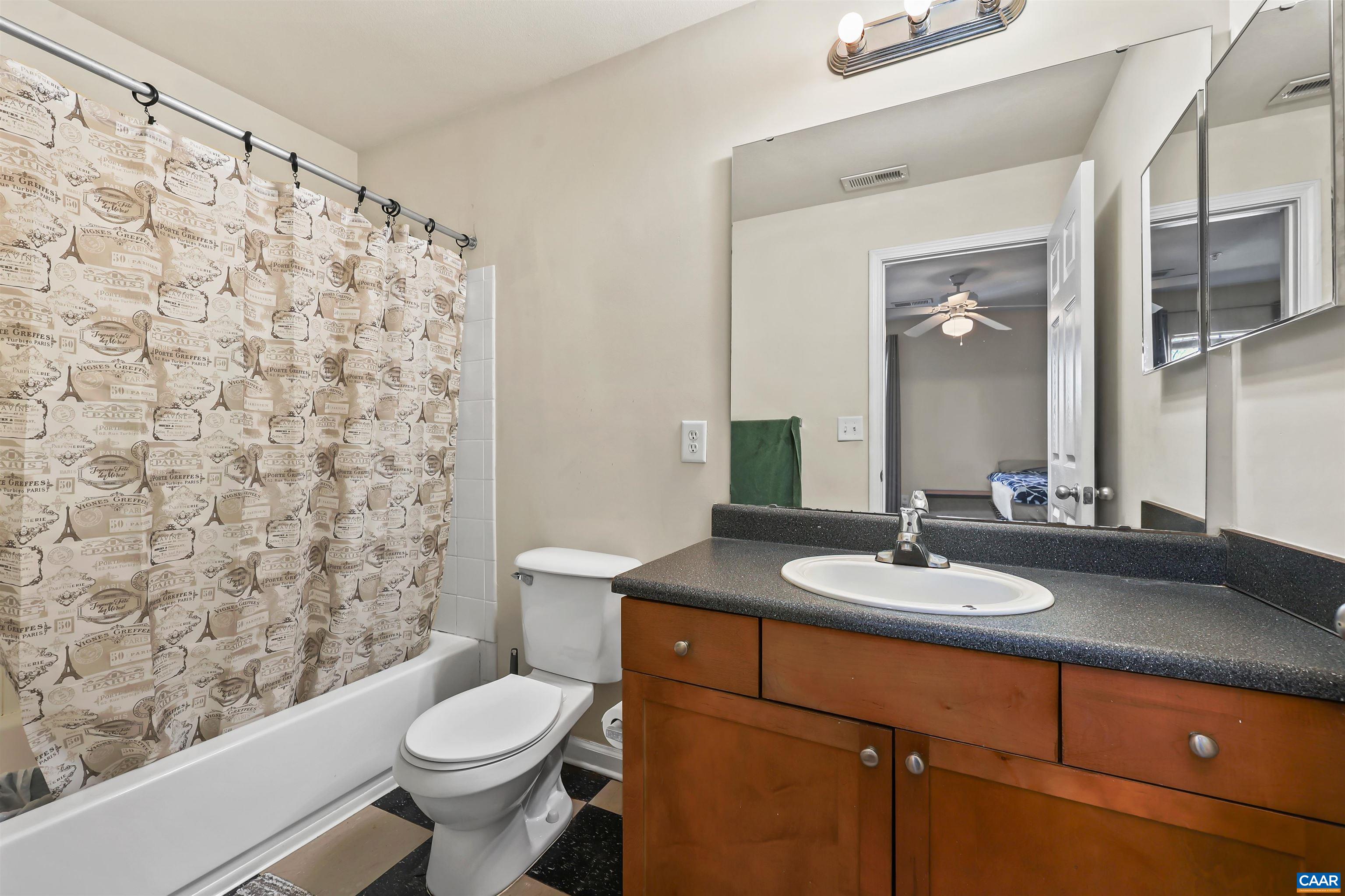 140 YELLOWSTONE DR, CHARLOTTESVILLE, Virginia 22903, 2 Bedrooms Bedrooms, ,2 BathroomsBathrooms,Residential,140 YELLOWSTONE DR,674709 MLS # 674709