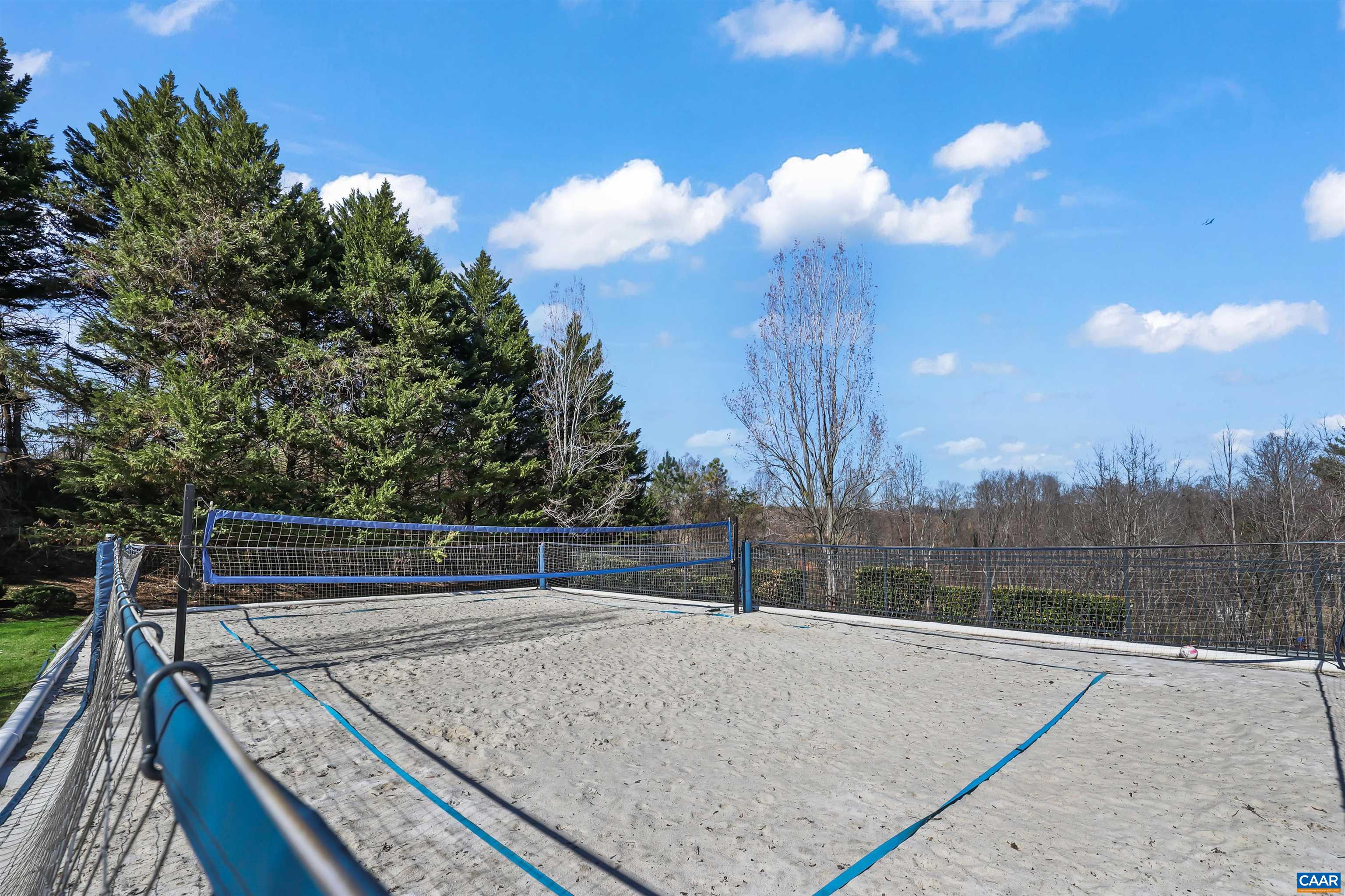 140 YELLOWSTONE DR, CHARLOTTESVILLE, Virginia 22903, 2 Bedrooms Bedrooms, ,2 BathroomsBathrooms,Residential,140 YELLOWSTONE DR,674709 MLS # 674709