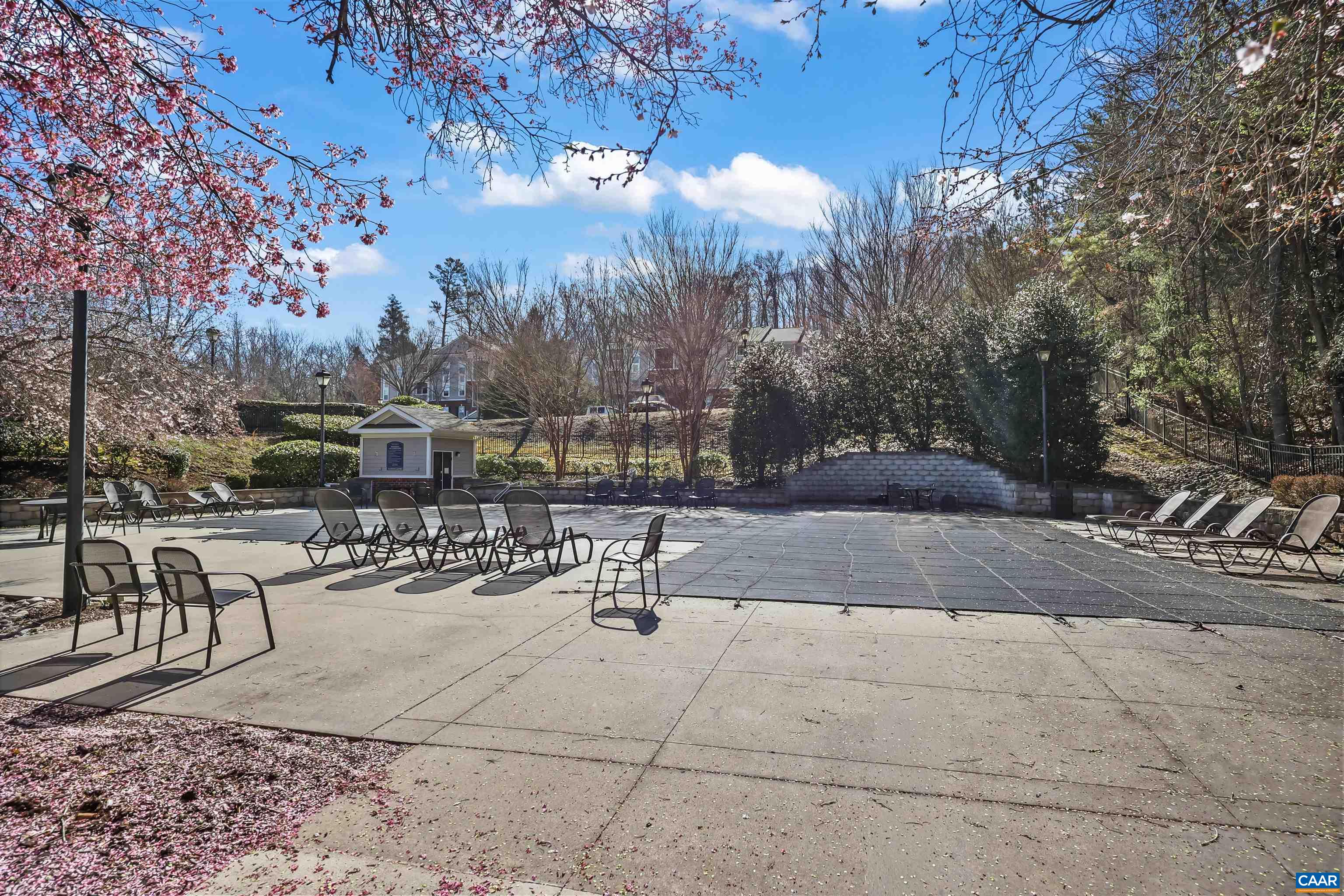 140 YELLOWSTONE DR, CHARLOTTESVILLE, Virginia 22903, 2 Bedrooms Bedrooms, ,2 BathroomsBathrooms,Residential,140 YELLOWSTONE DR,674709 MLS # 674709