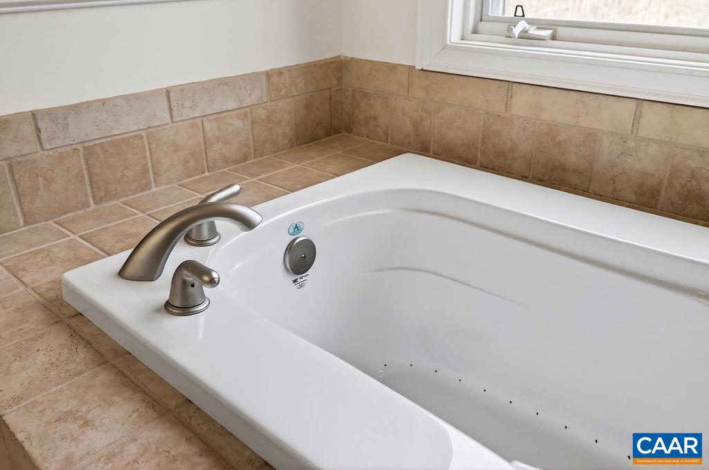 962 CEDAR MEADOW DR, NELLYSFORD, Virginia 22958, 3 Bedrooms Bedrooms, ,2 BathroomsBathrooms,Residential,962 CEDAR MEADOW DR,674712 MLS # 674712