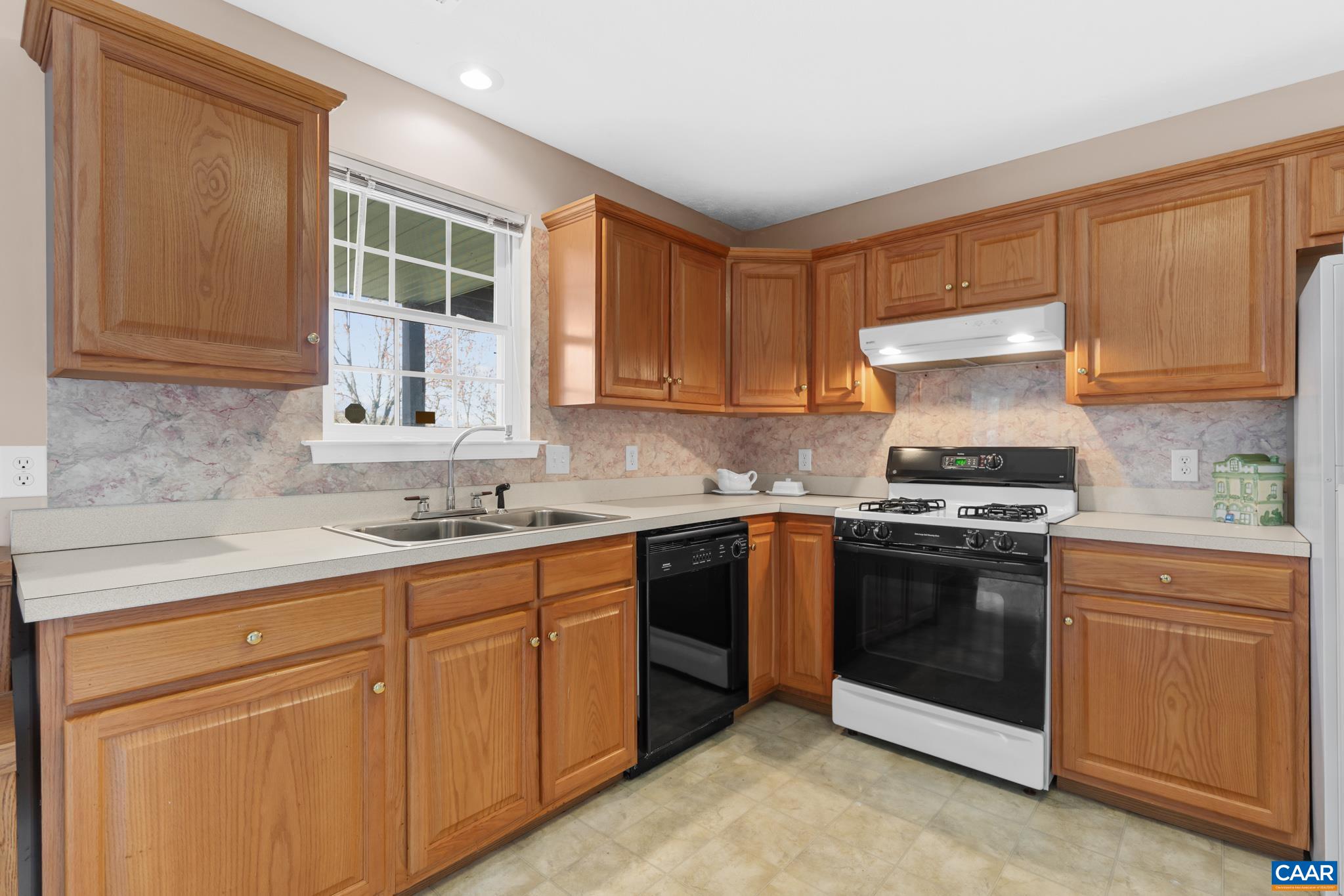 1821 RED TOP ORCHARD RD, WAYNESBORO, Virginia 22980, 3 Bedrooms Bedrooms, ,3 BathroomsBathrooms,Residential,1821 RED TOP ORCHARD RD,674751 MLS # 674751 1821 RED TOP ORCHARD RD, WAYNESBORO, Virginia 22980, 3 Bedrooms Bedrooms, ,3 BathroomsBathrooms,Residential,1821 RED TOP ORCHARD RD,674751 MLS # 674751