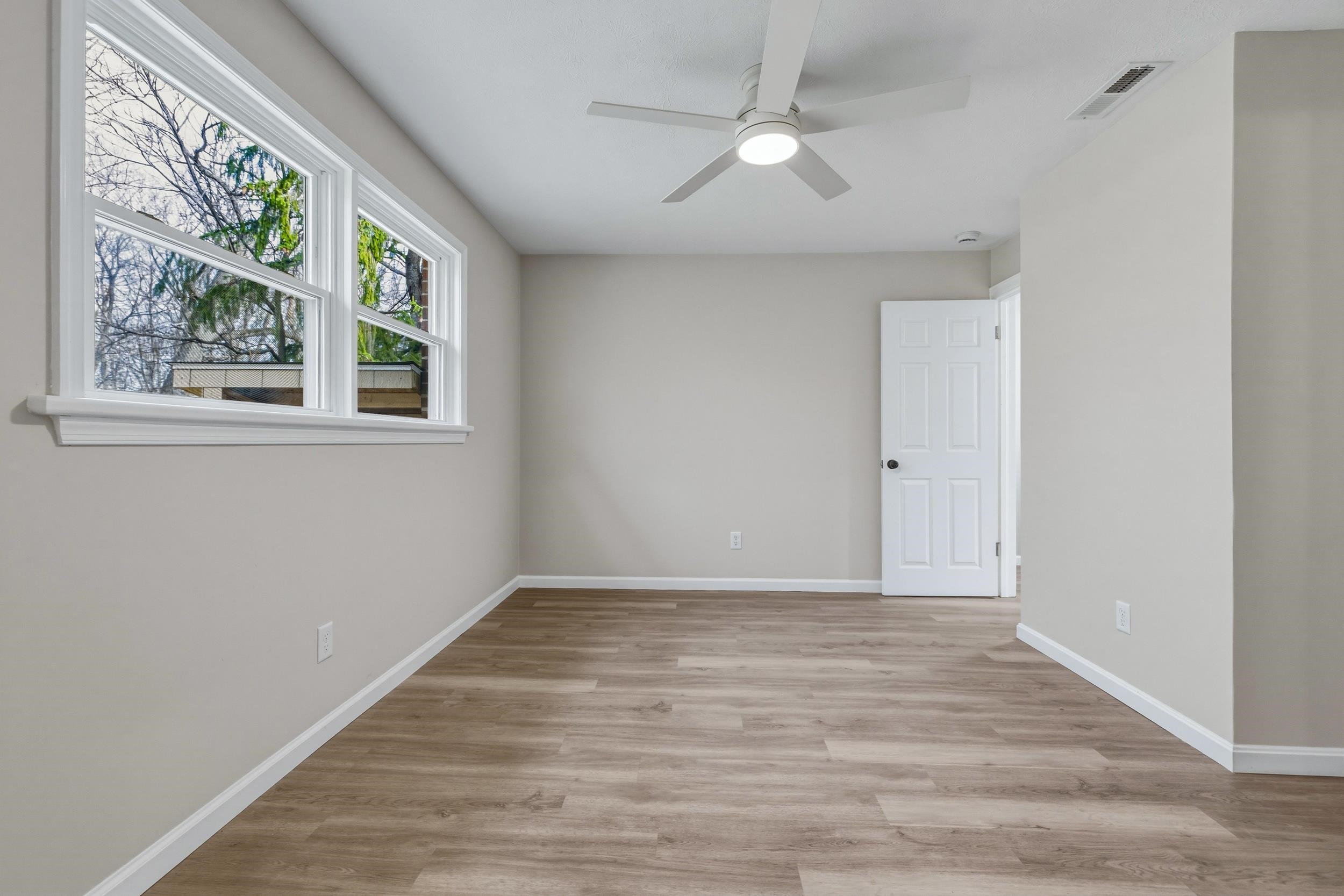 1045 SMITHLAND RD, HARRISONBURG, Virginia 22802, 4 Bedrooms Bedrooms, ,3 BathroomsBathrooms,Residential,1045 SMITHLAND RD,674890 MLS # 674890