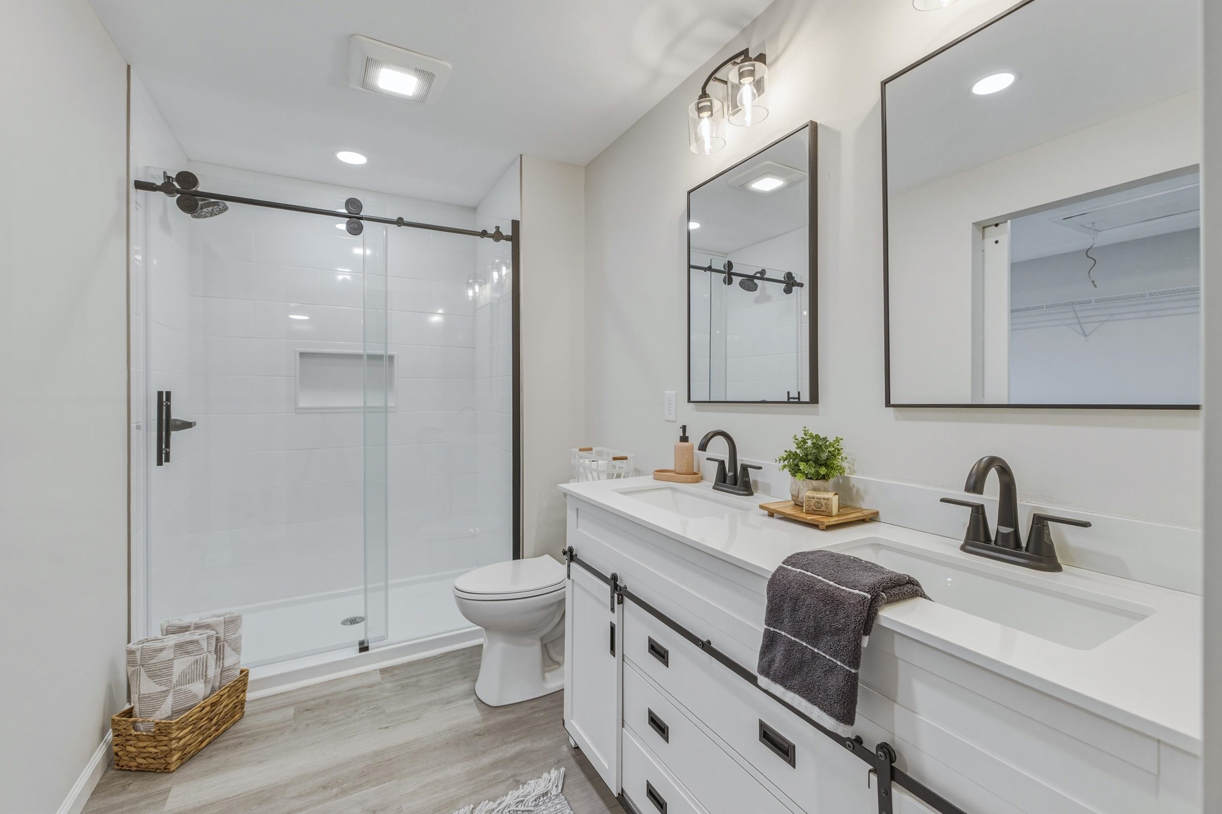 1045 SMITHLAND RD, HARRISONBURG, Virginia 22802, 4 Bedrooms Bedrooms, ,3 BathroomsBathrooms,Residential,1045 SMITHLAND RD,674890 MLS # 674890