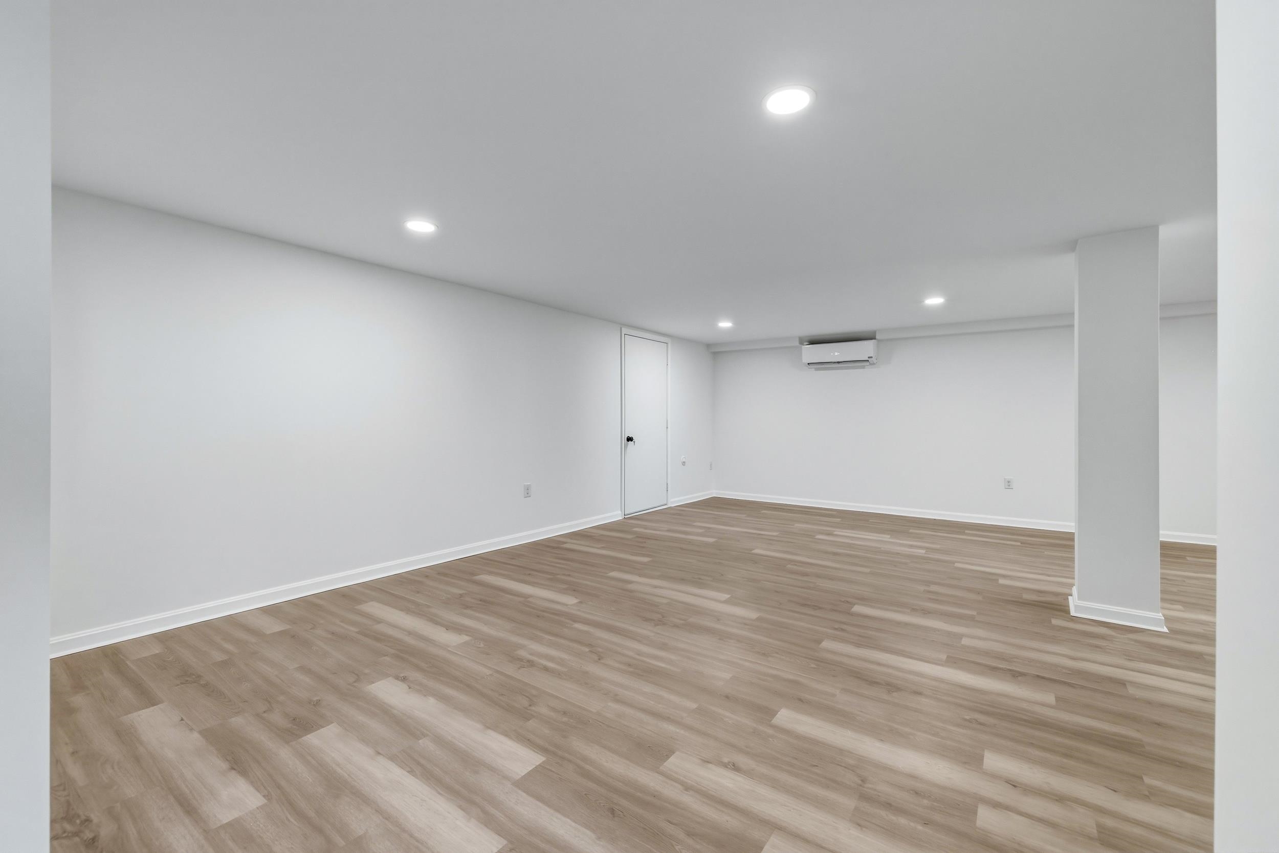 1045 SMITHLAND RD, HARRISONBURG, Virginia 22802, 4 Bedrooms Bedrooms, ,3 BathroomsBathrooms,Residential,1045 SMITHLAND RD,674890 MLS # 674890