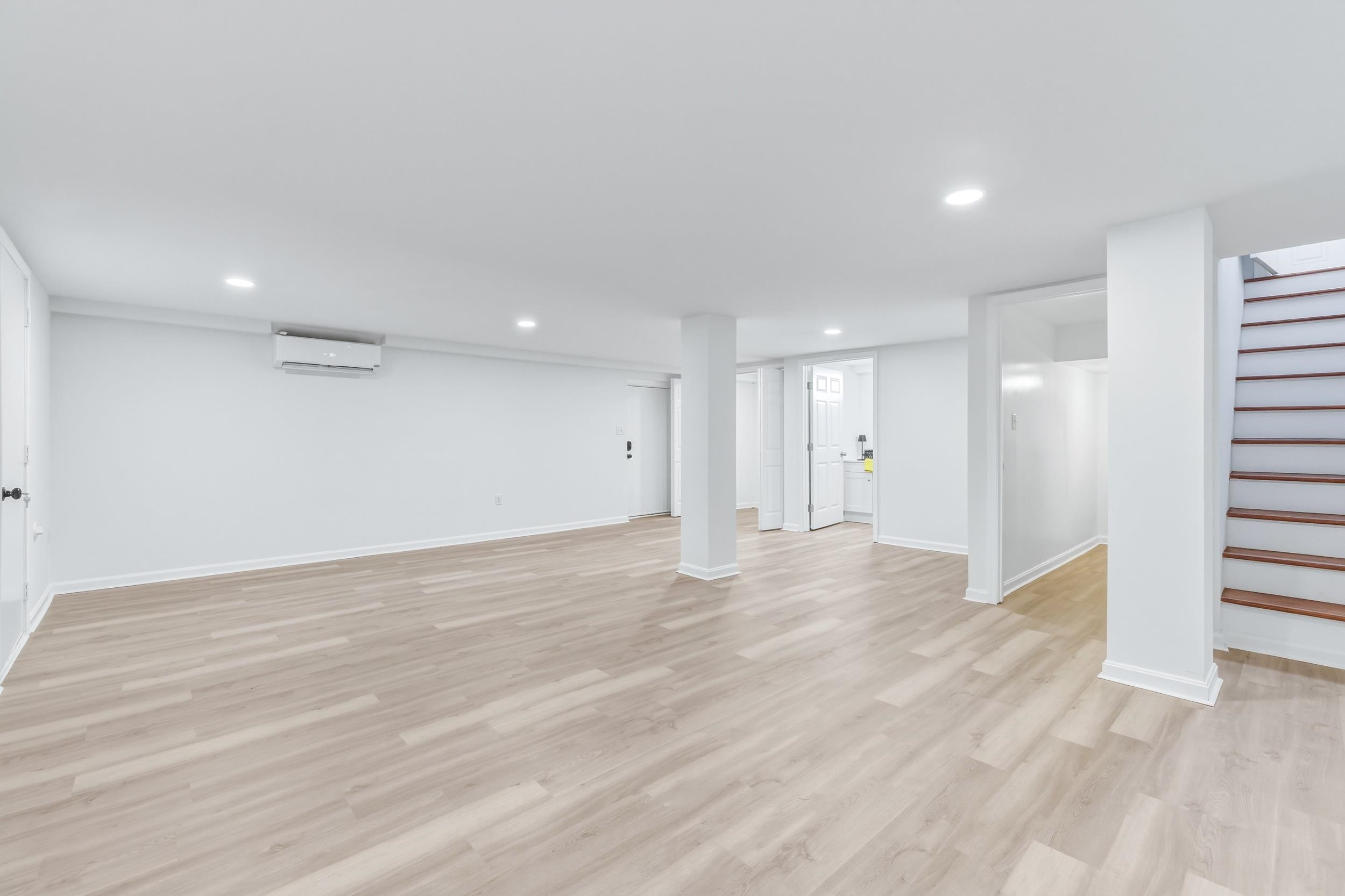 1045 SMITHLAND RD, HARRISONBURG, Virginia 22802, 4 Bedrooms Bedrooms, ,3 BathroomsBathrooms,Residential,1045 SMITHLAND RD,674890 MLS # 674890