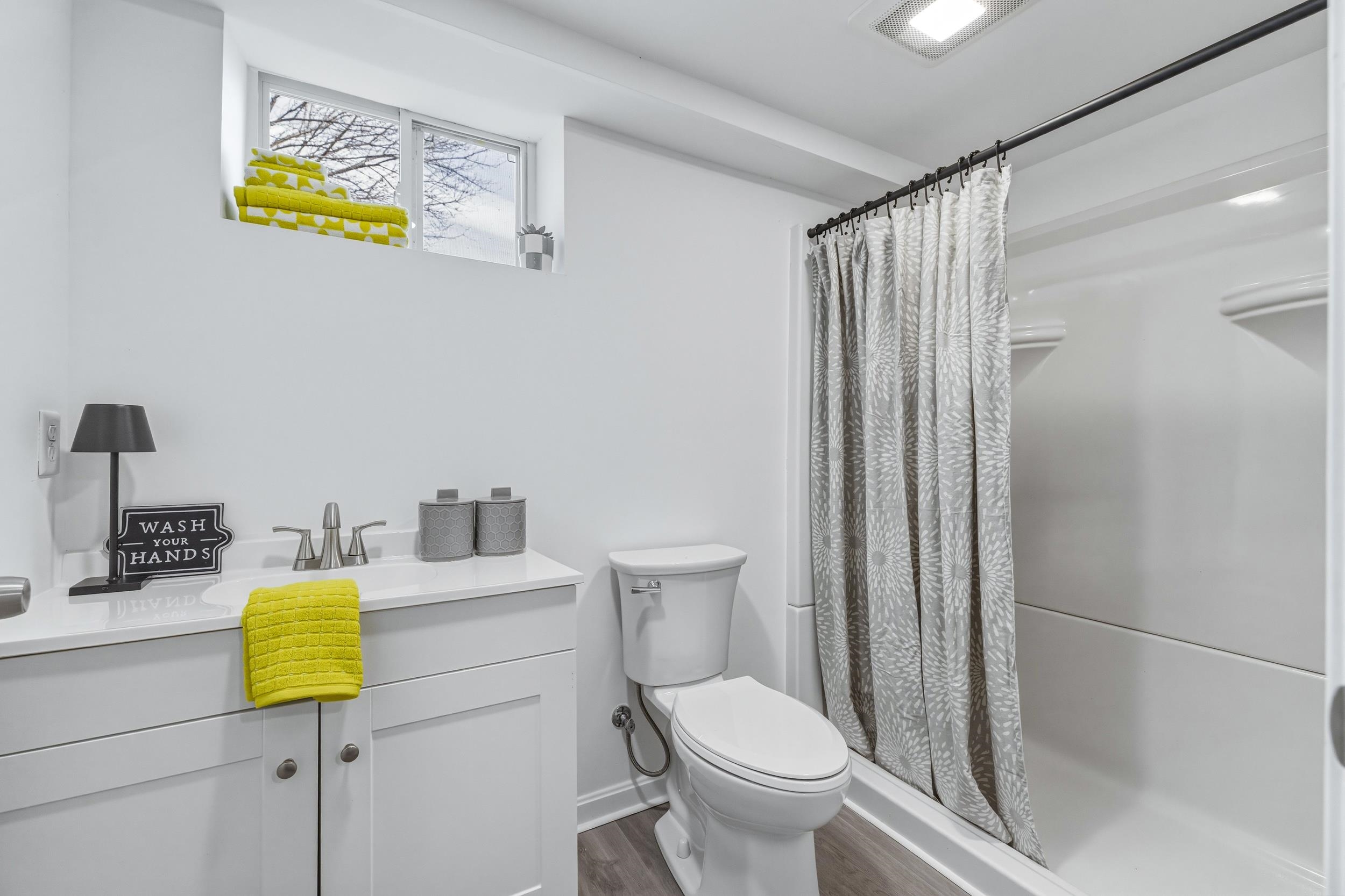 1045 SMITHLAND RD, HARRISONBURG, Virginia 22802, 4 Bedrooms Bedrooms, ,3 BathroomsBathrooms,Residential,1045 SMITHLAND RD,674890 MLS # 674890