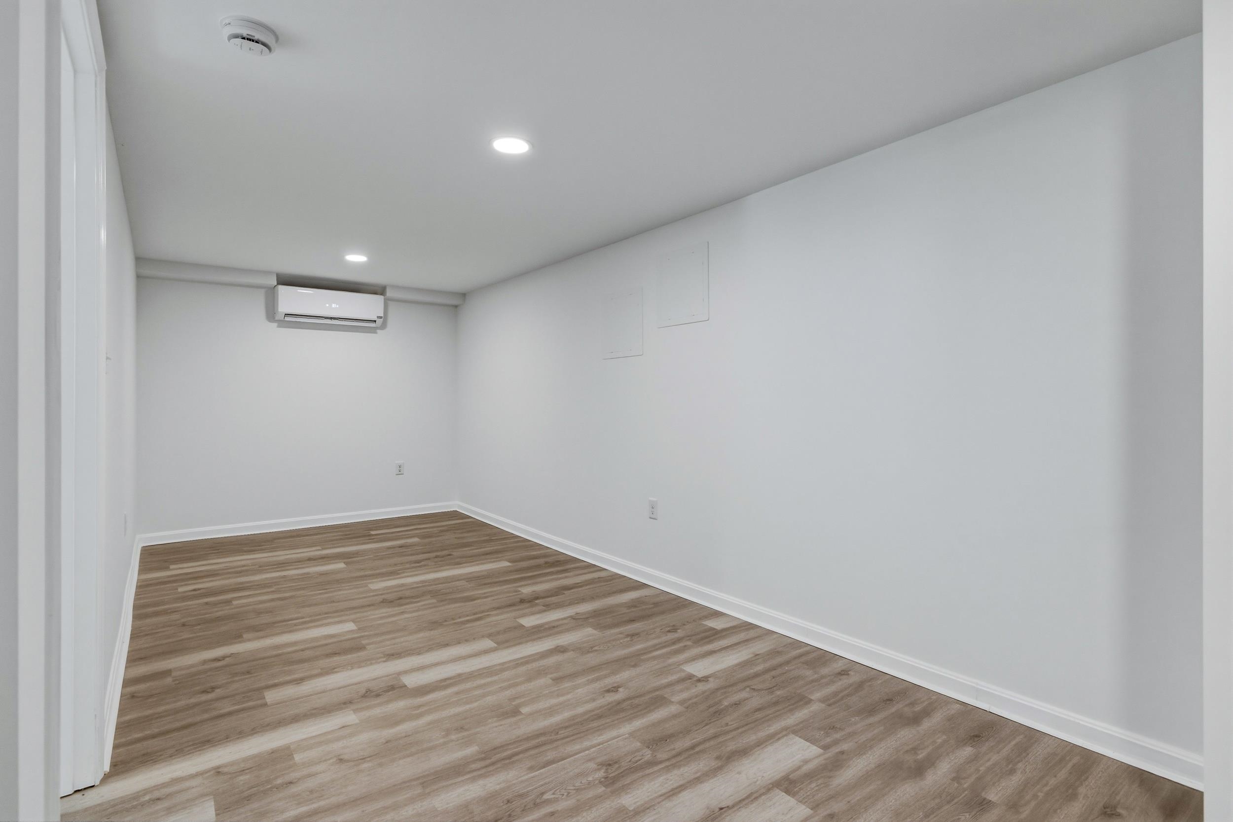 1045 SMITHLAND RD, HARRISONBURG, Virginia 22802, 4 Bedrooms Bedrooms, ,3 BathroomsBathrooms,Residential,1045 SMITHLAND RD,674890 MLS # 674890