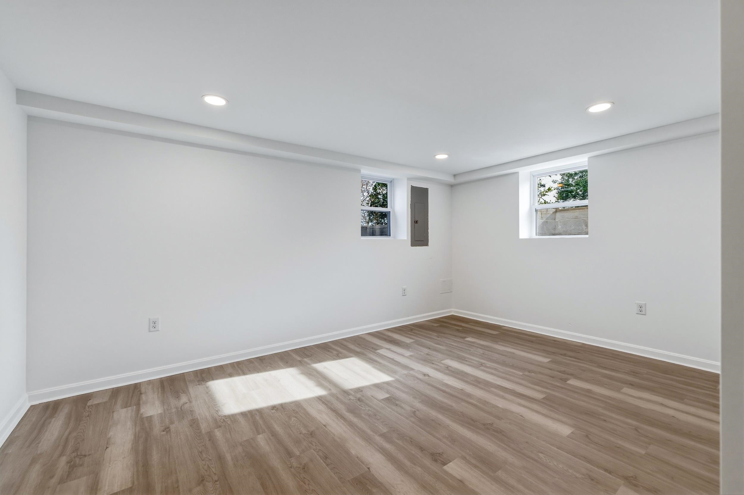 1045 SMITHLAND RD, HARRISONBURG, Virginia 22802, 4 Bedrooms Bedrooms, ,3 BathroomsBathrooms,Residential,1045 SMITHLAND RD,674890 MLS # 674890