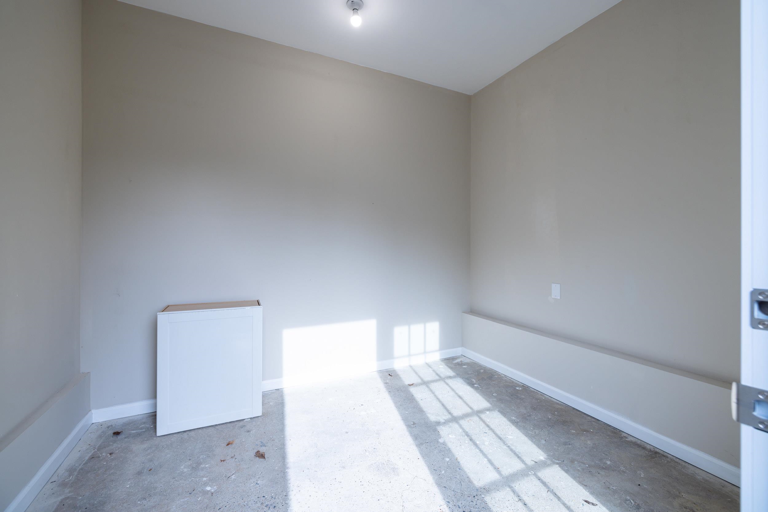 1045 SMITHLAND RD, HARRISONBURG, Virginia 22802, 4 Bedrooms Bedrooms, ,3 BathroomsBathrooms,Residential,1045 SMITHLAND RD,674890 MLS # 674890