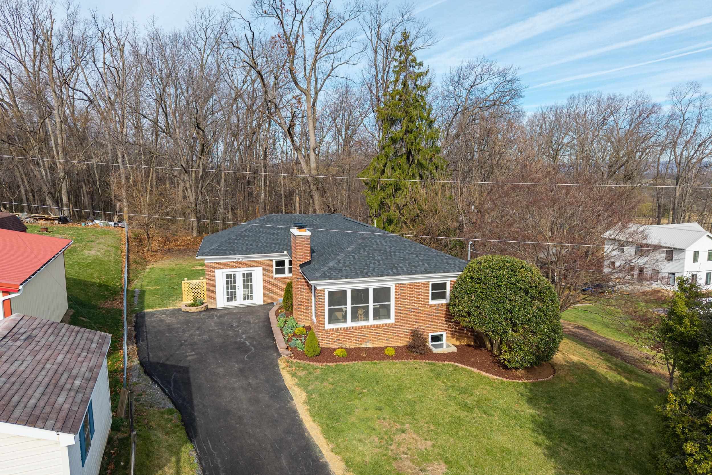 1045 SMITHLAND RD, HARRISONBURG, Virginia 22802, 4 Bedrooms Bedrooms, ,3 BathroomsBathrooms,Residential,1045 SMITHLAND RD,674890 MLS # 674890