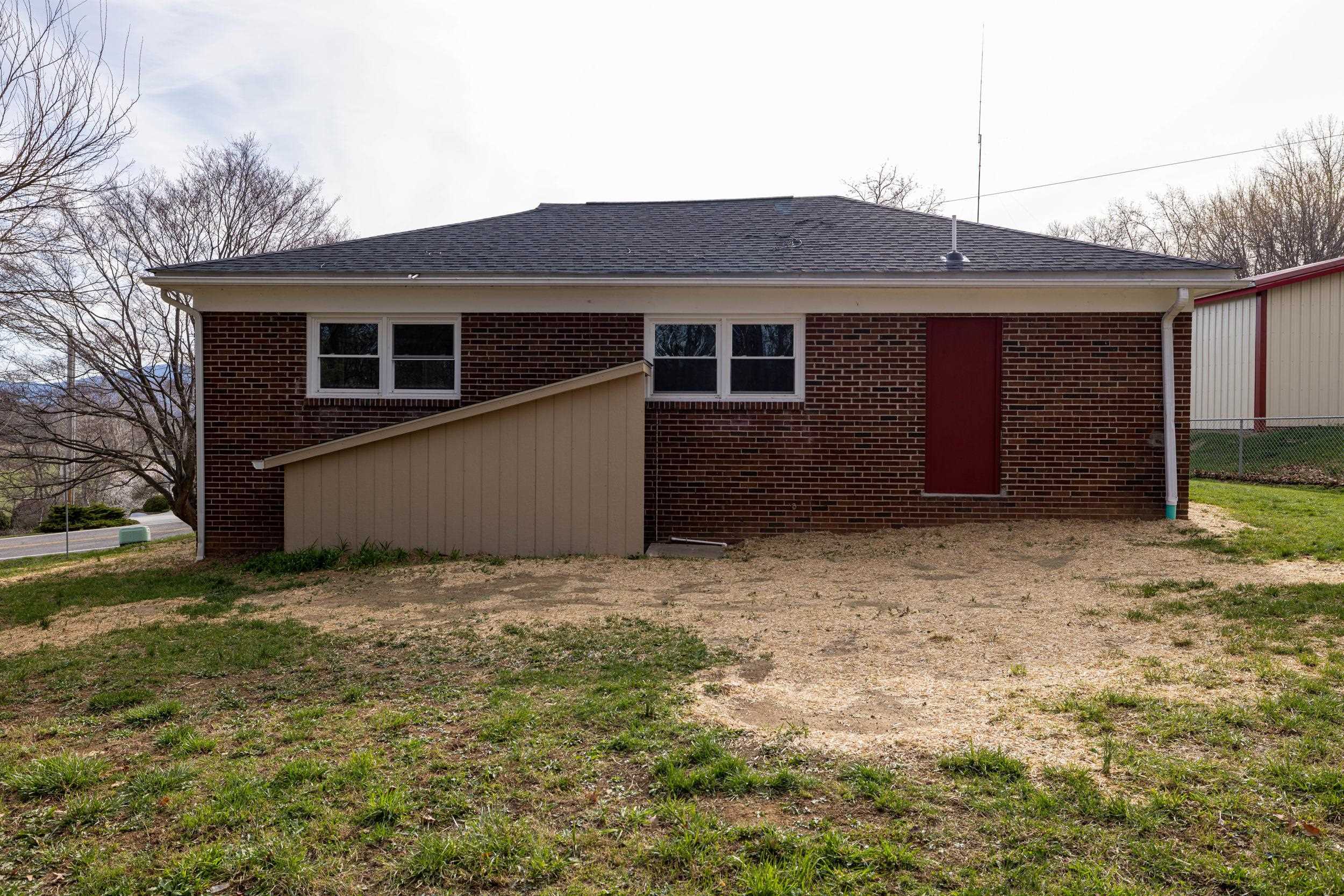 1045 SMITHLAND RD, HARRISONBURG, Virginia 22802, 4 Bedrooms Bedrooms, ,3 BathroomsBathrooms,Residential,1045 SMITHLAND RD,674890 MLS # 674890