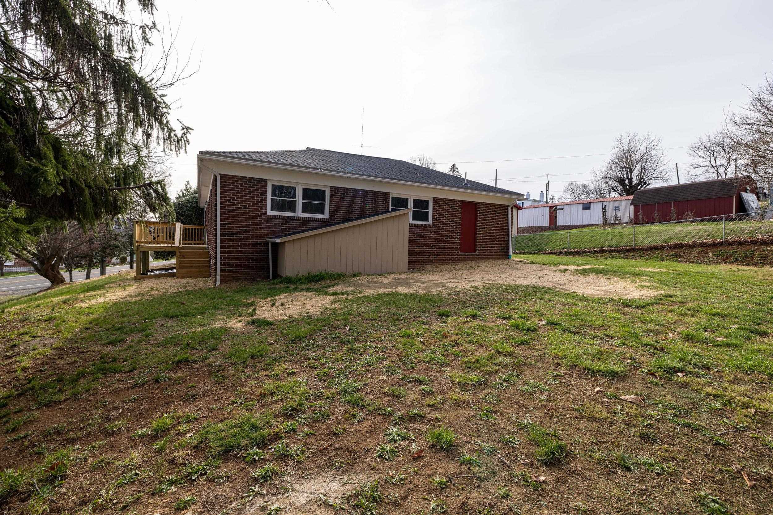 1045 SMITHLAND RD, HARRISONBURG, Virginia 22802, 4 Bedrooms Bedrooms, ,3 BathroomsBathrooms,Residential,1045 SMITHLAND RD,674890 MLS # 674890