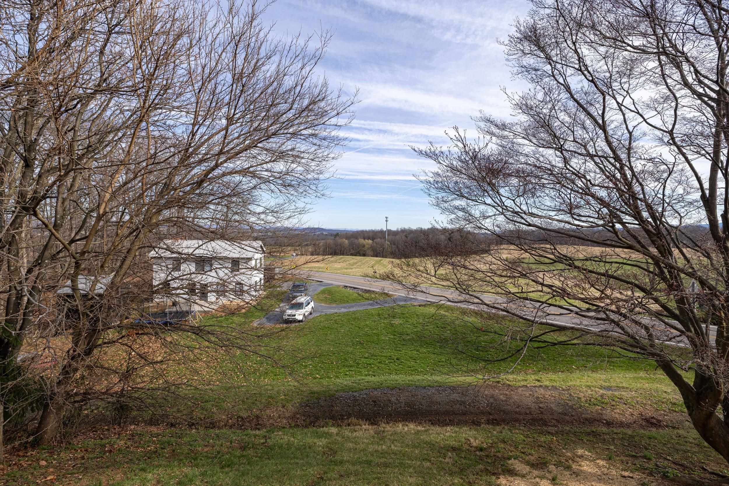 1045 SMITHLAND RD, HARRISONBURG, Virginia 22802, 4 Bedrooms Bedrooms, ,3 BathroomsBathrooms,Residential,1045 SMITHLAND RD,674890 MLS # 674890