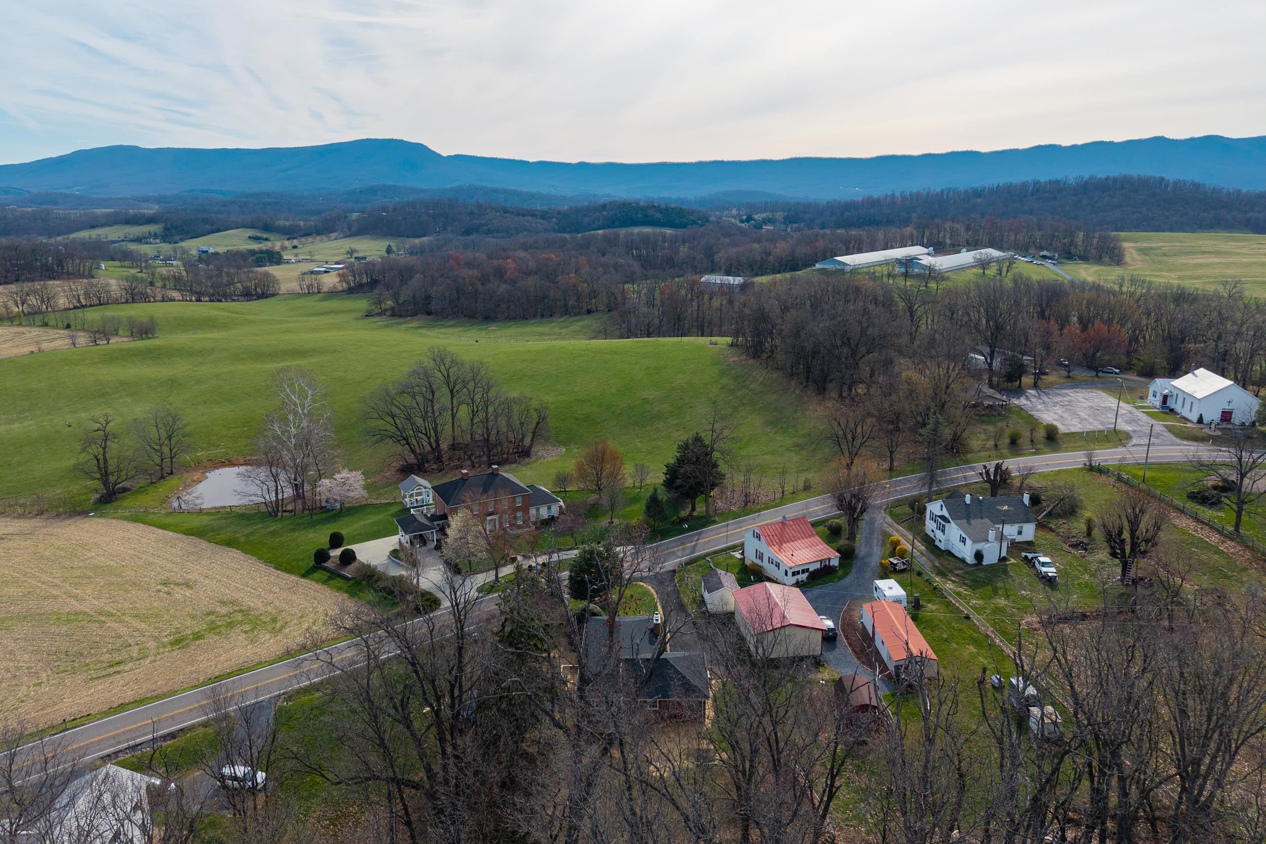 1045 SMITHLAND RD, HARRISONBURG, Virginia 22802, 4 Bedrooms Bedrooms, ,3 BathroomsBathrooms,Residential,1045 SMITHLAND RD,674890 MLS # 674890