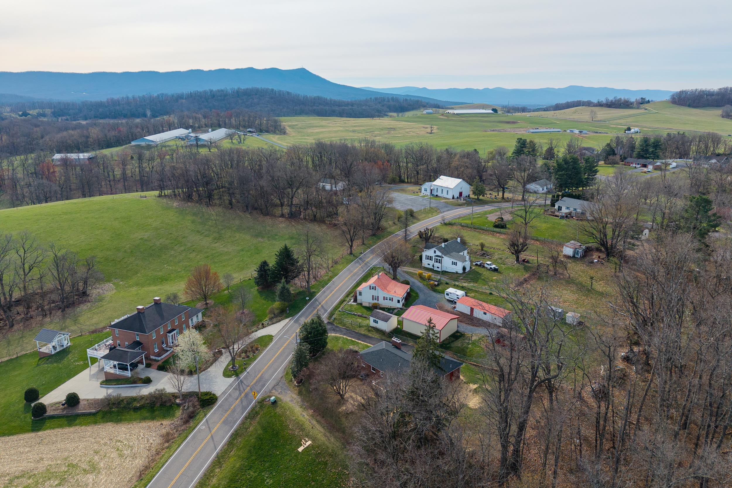 1045 SMITHLAND RD, HARRISONBURG, Virginia 22802, 4 Bedrooms Bedrooms, ,3 BathroomsBathrooms,Residential,1045 SMITHLAND RD,674890 MLS # 674890