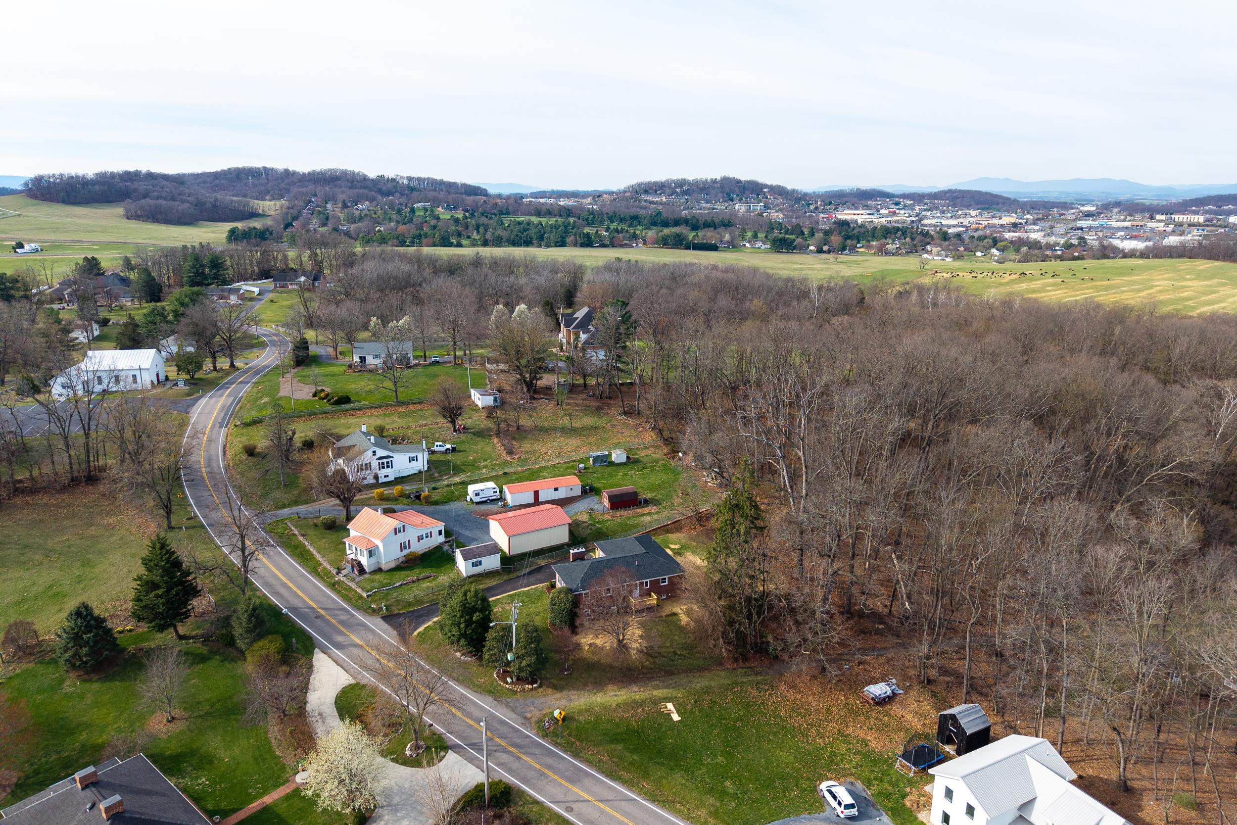 1045 SMITHLAND RD, HARRISONBURG, Virginia 22802, 4 Bedrooms Bedrooms, ,3 BathroomsBathrooms,Residential,1045 SMITHLAND RD,674890 MLS # 674890