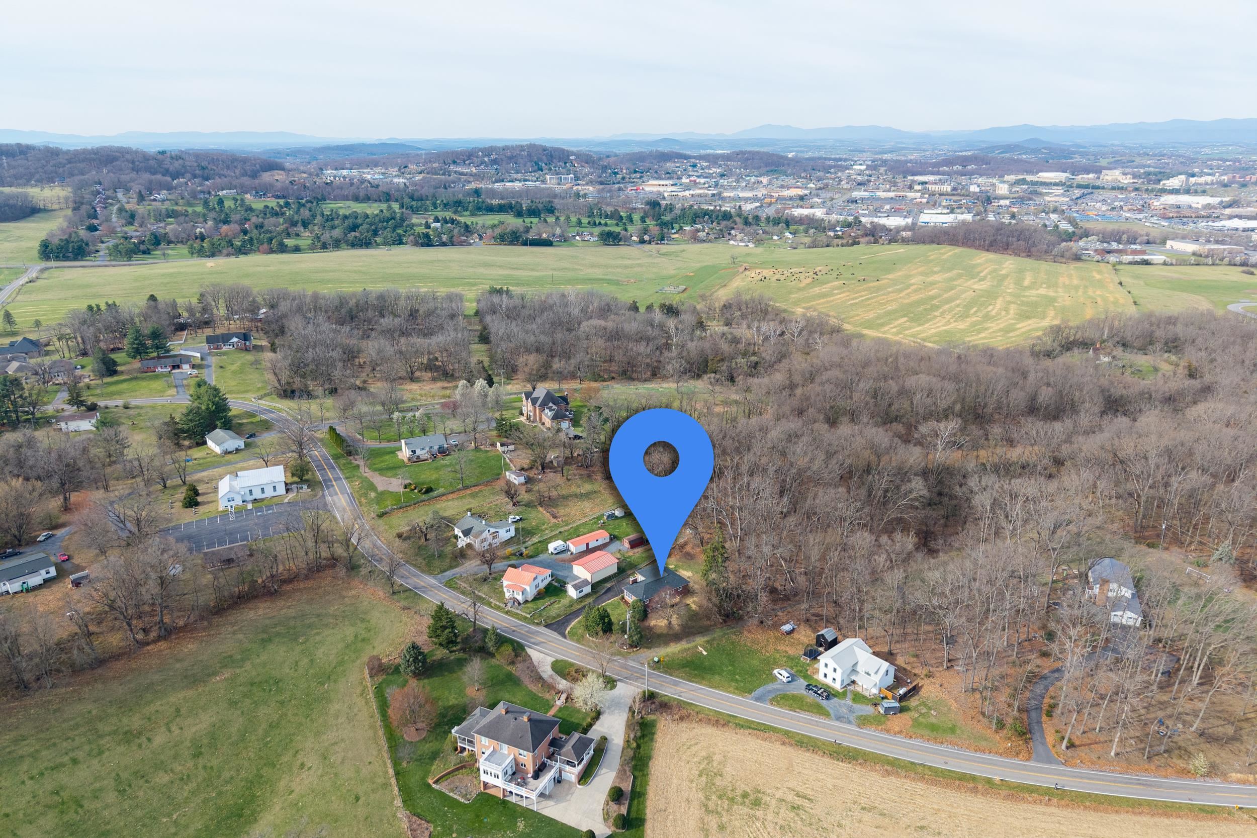 1045 SMITHLAND RD, HARRISONBURG, Virginia 22802, 4 Bedrooms Bedrooms, ,3 BathroomsBathrooms,Residential,1045 SMITHLAND RD,674890 MLS # 674890